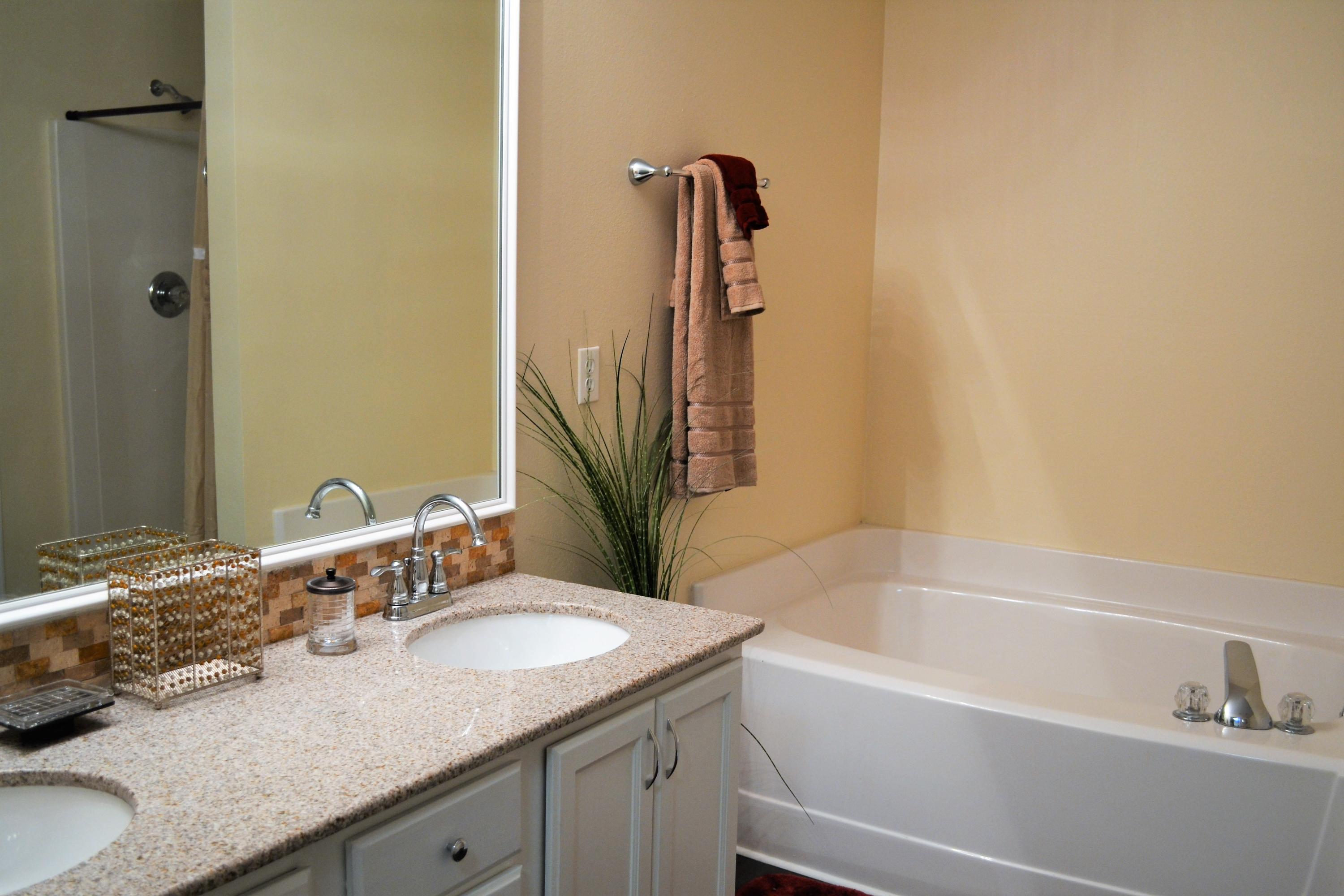 TRIPLE LAKES ESTATES - Residential