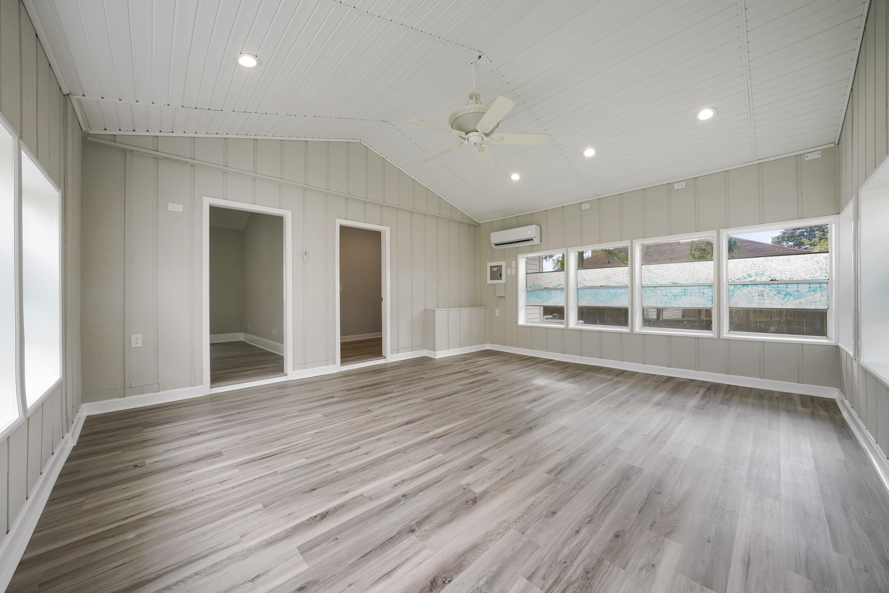 CHATEAU PRES DE LA MER - Residential