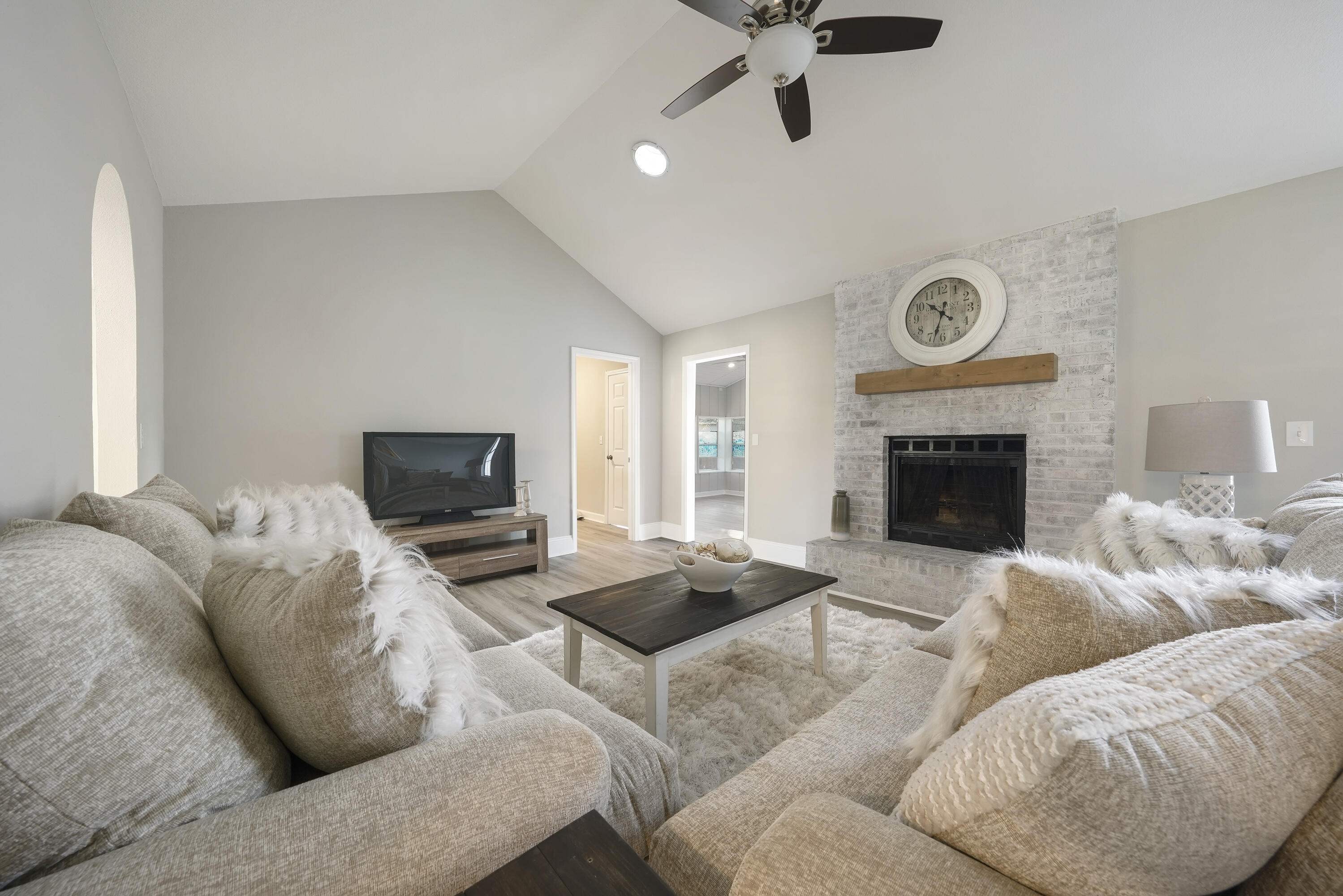 CHATEAU PRES DE LA MER - Residential