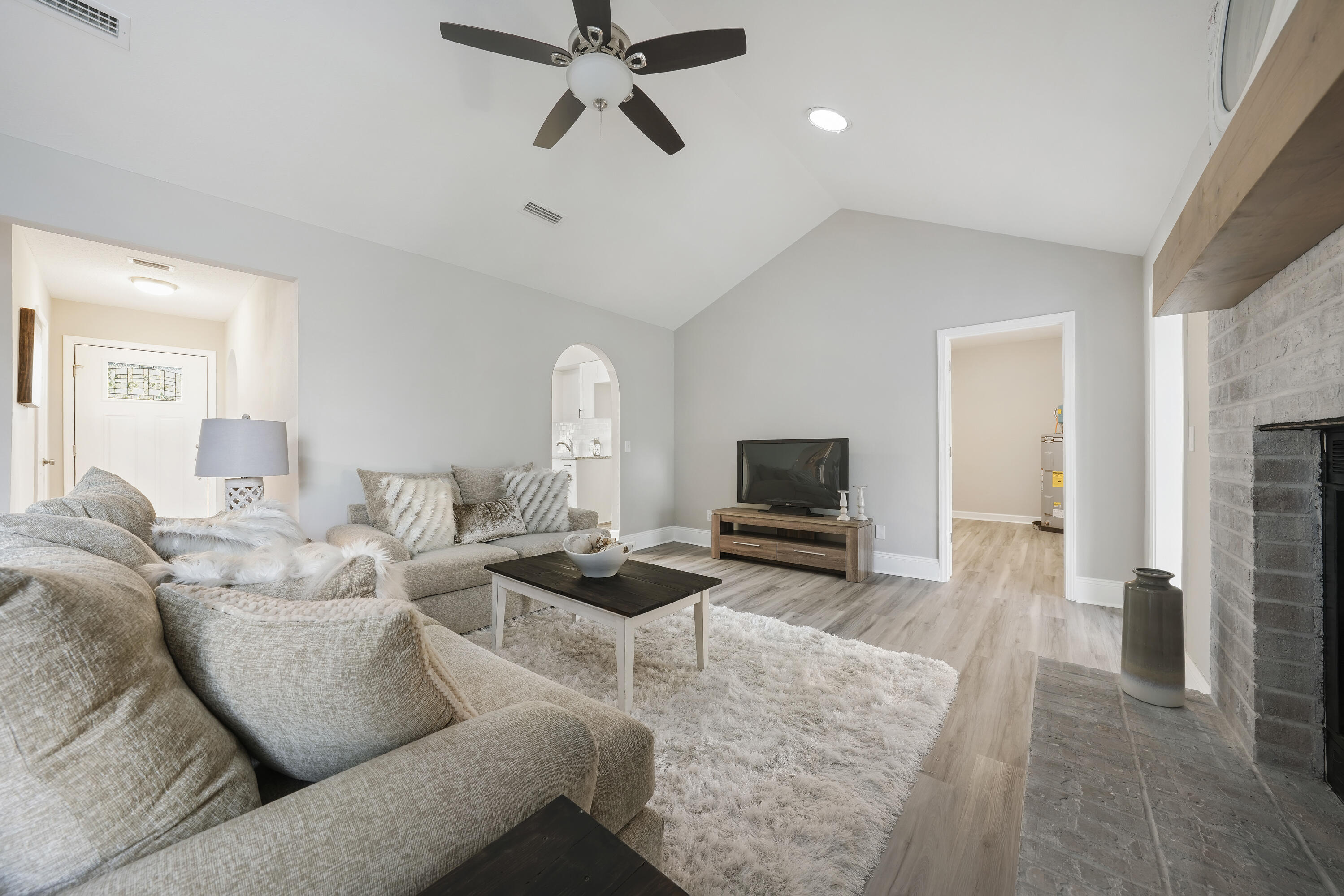 CHATEAU PRES DE LA MER - Residential