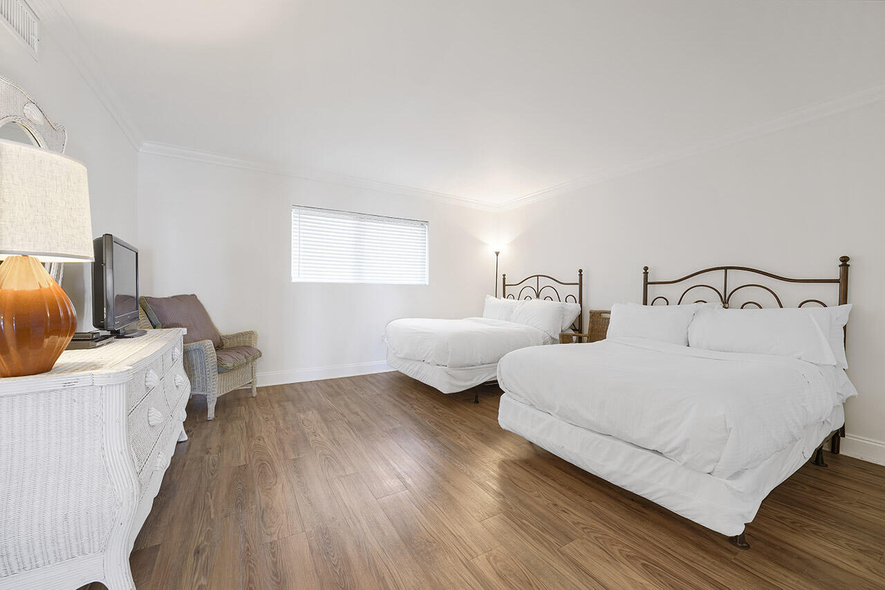 BREAKERS EAST CONDO - Residential