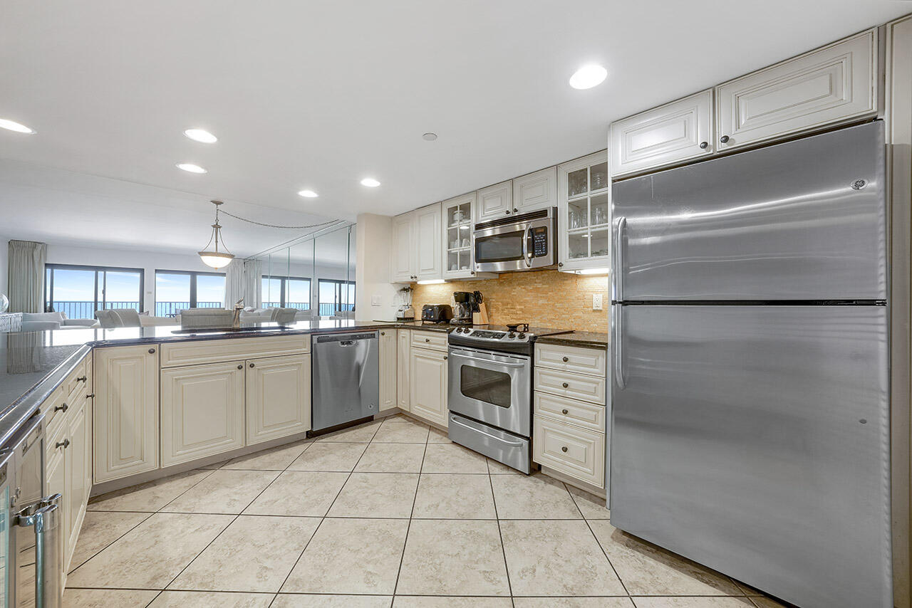 BREAKERS EAST CONDO - Residential