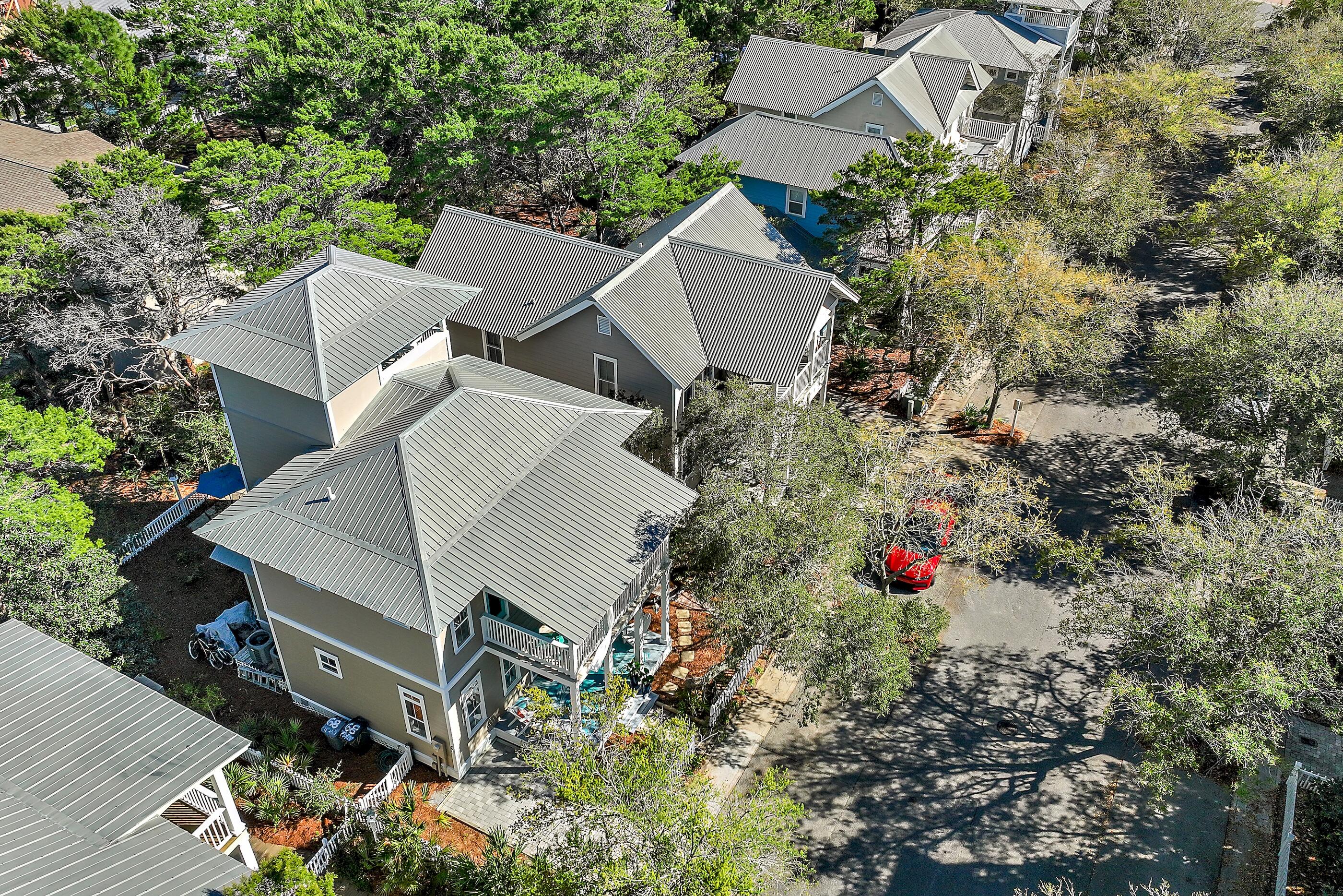 SUMMER'S EDGE - Residential