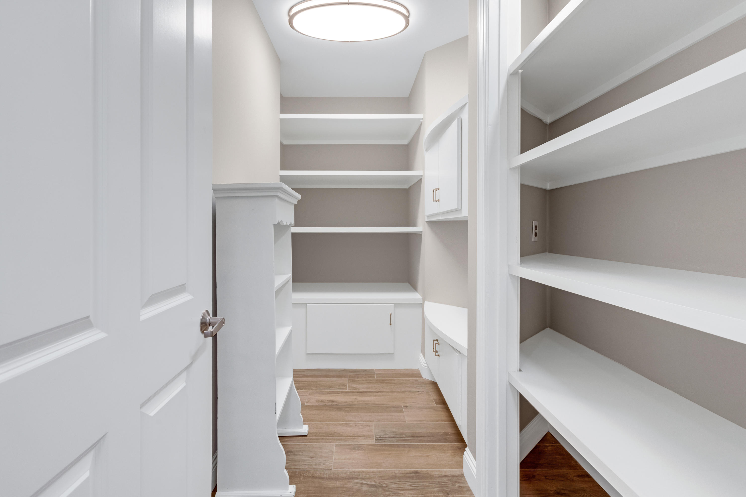 ALEXANDER AT PALM COURT - Residential