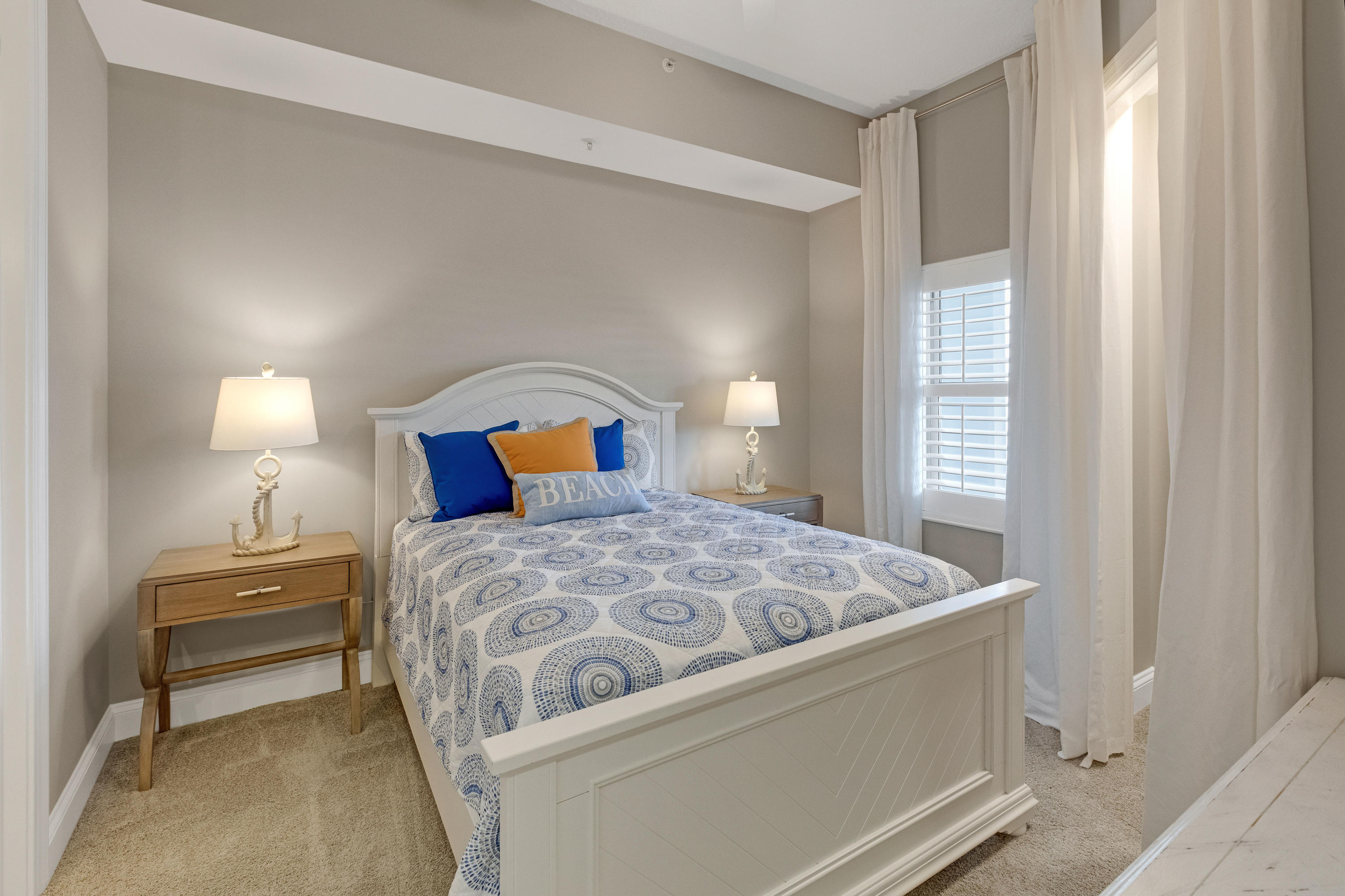 ALEXANDER AT PALM COURT - Residential