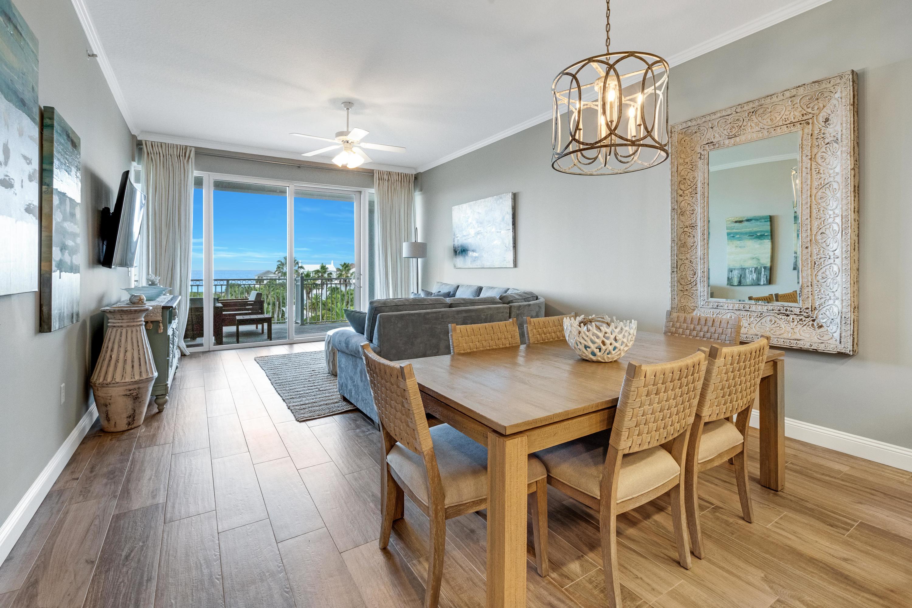 ALEXANDER AT PALM COURT - Residential