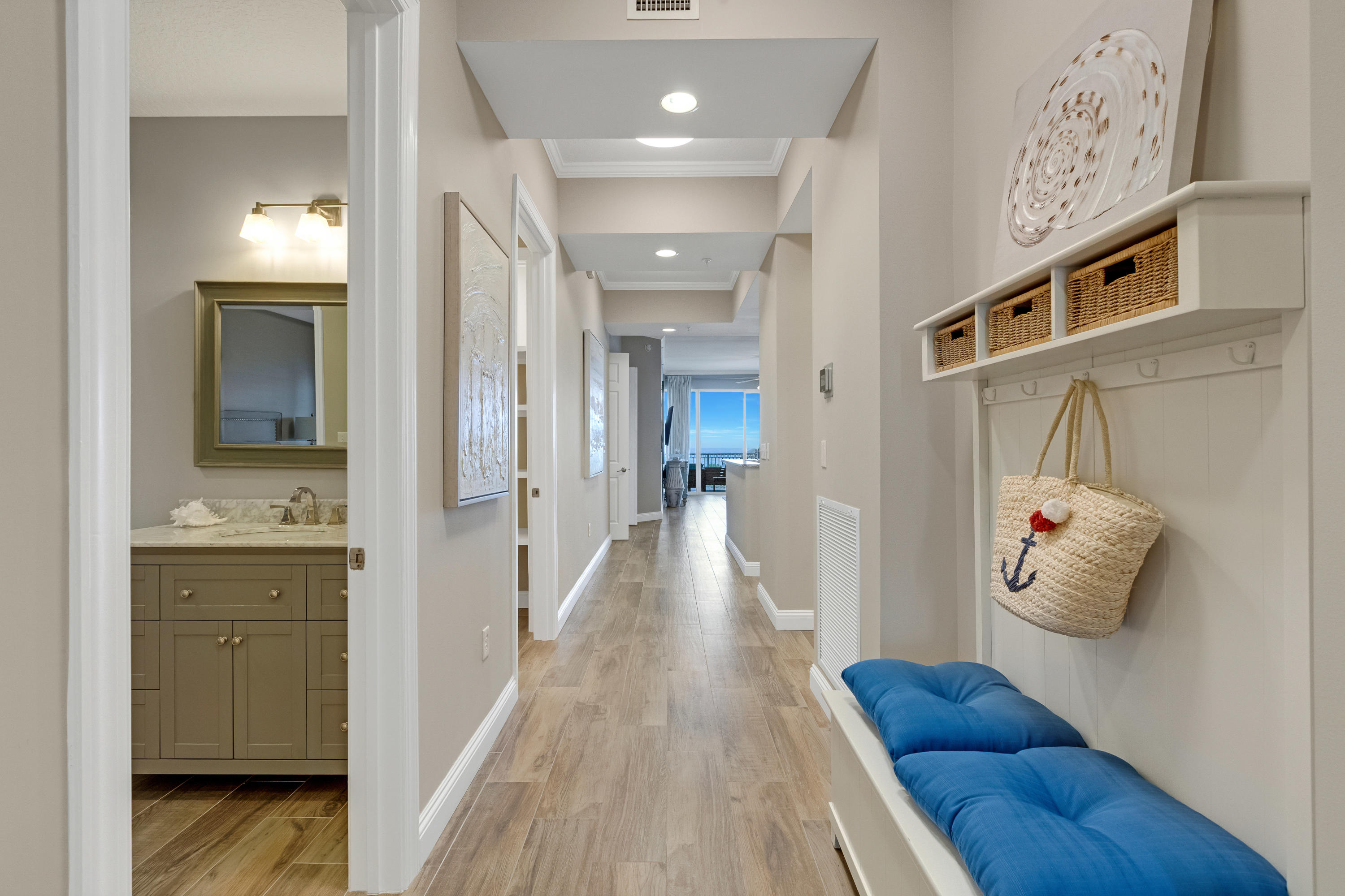 ALEXANDER AT PALM COURT - Residential