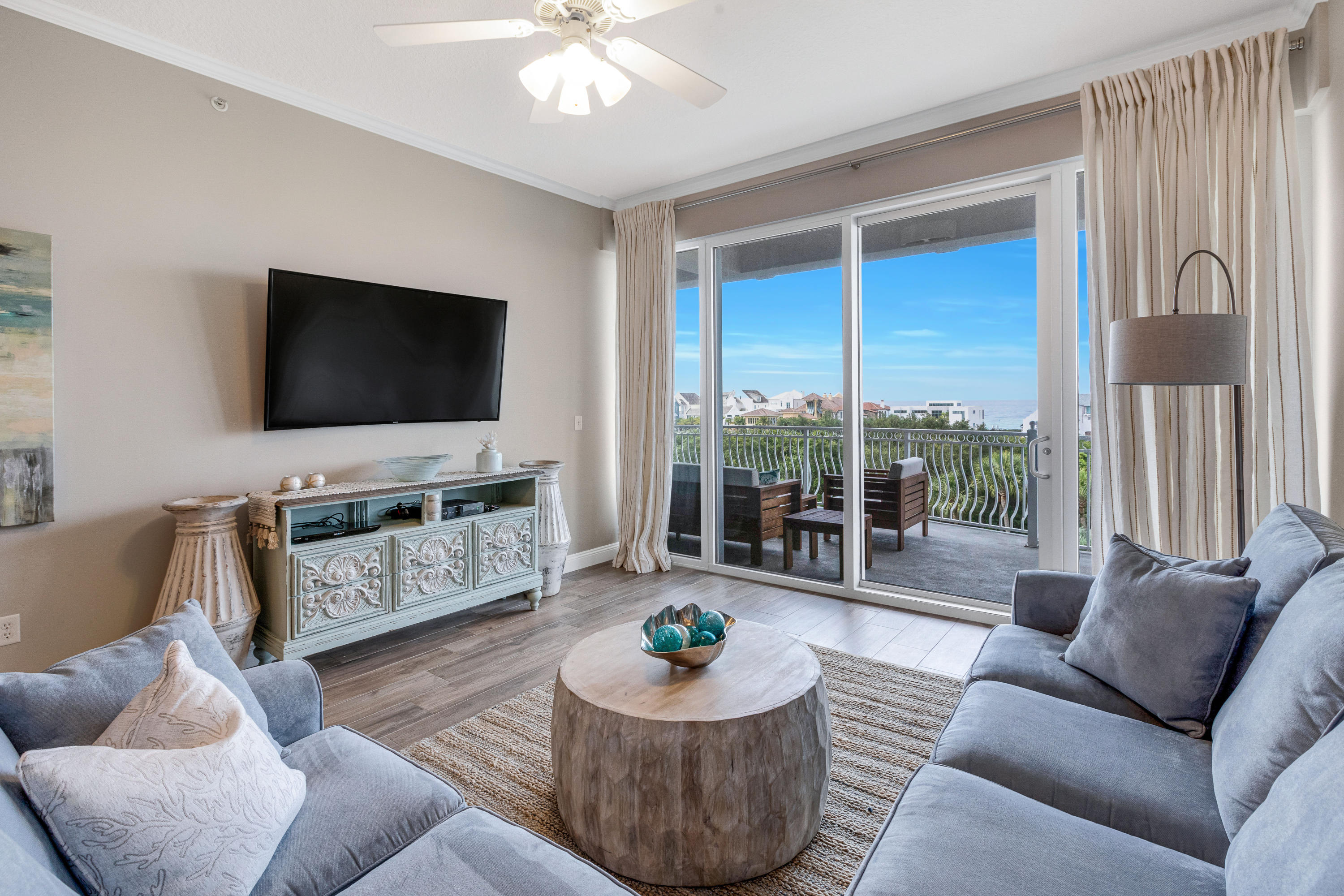 ALEXANDER AT PALM COURT - Residential