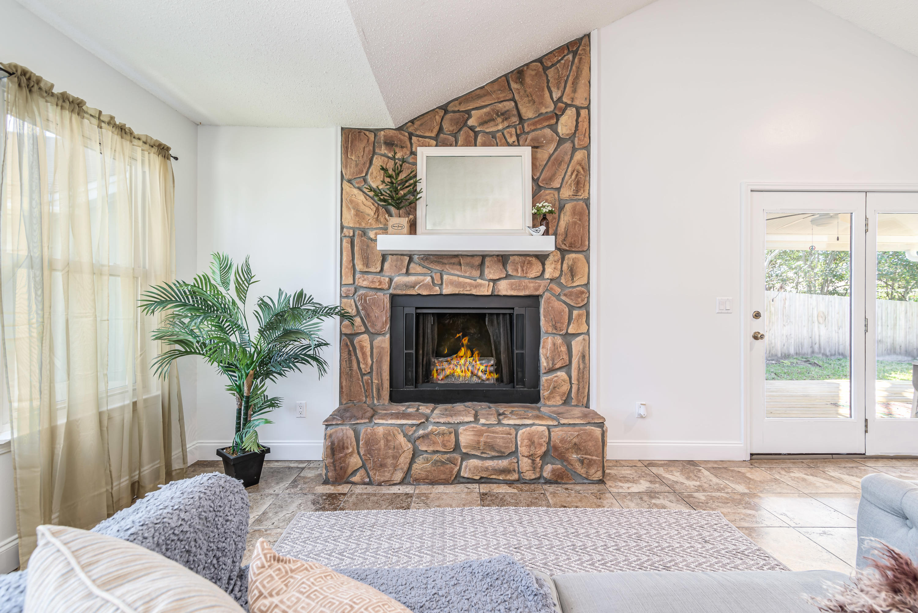 HIDDEN TRAILS PH 1 - Residential