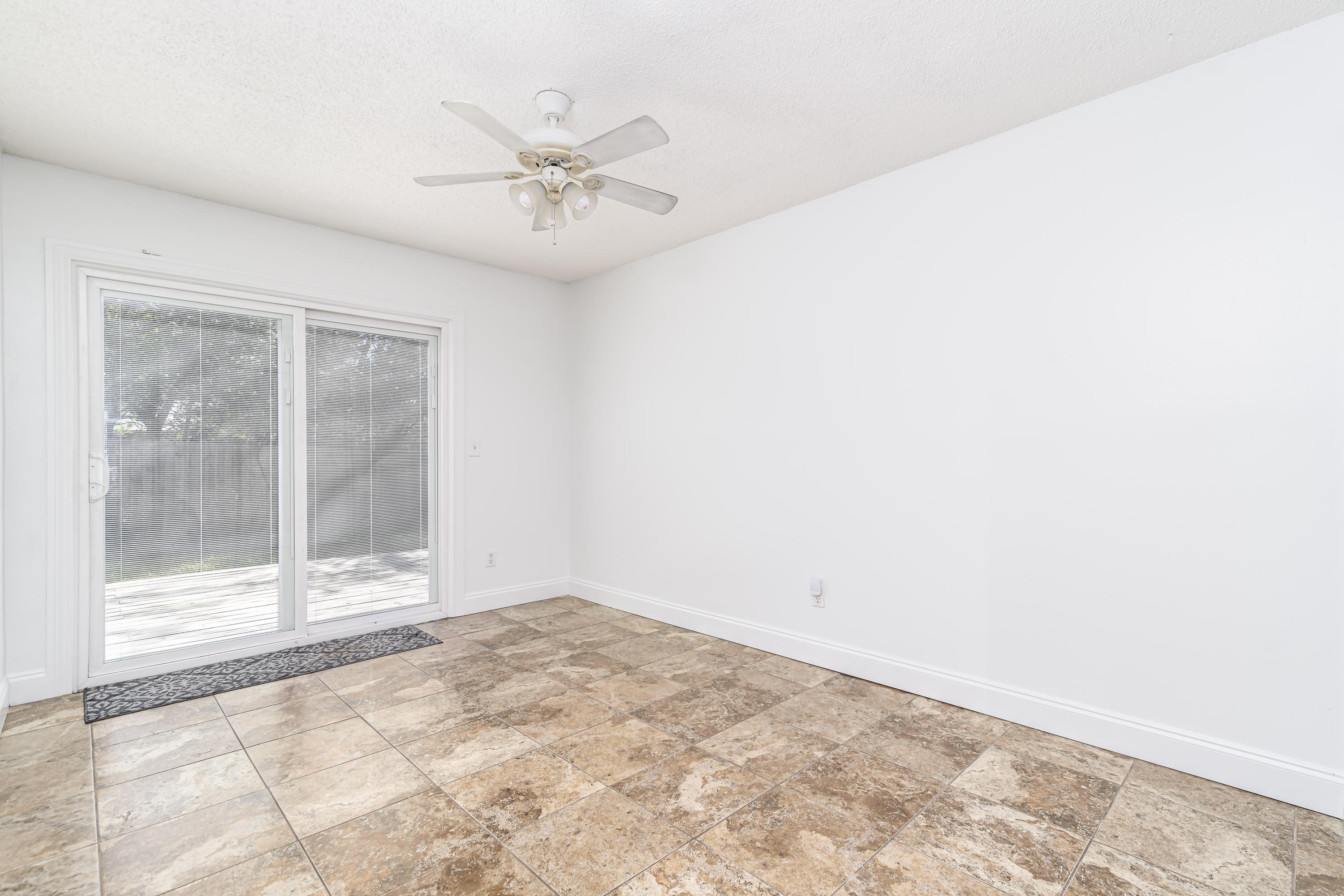 HIDDEN TRAILS PH 1 - Residential