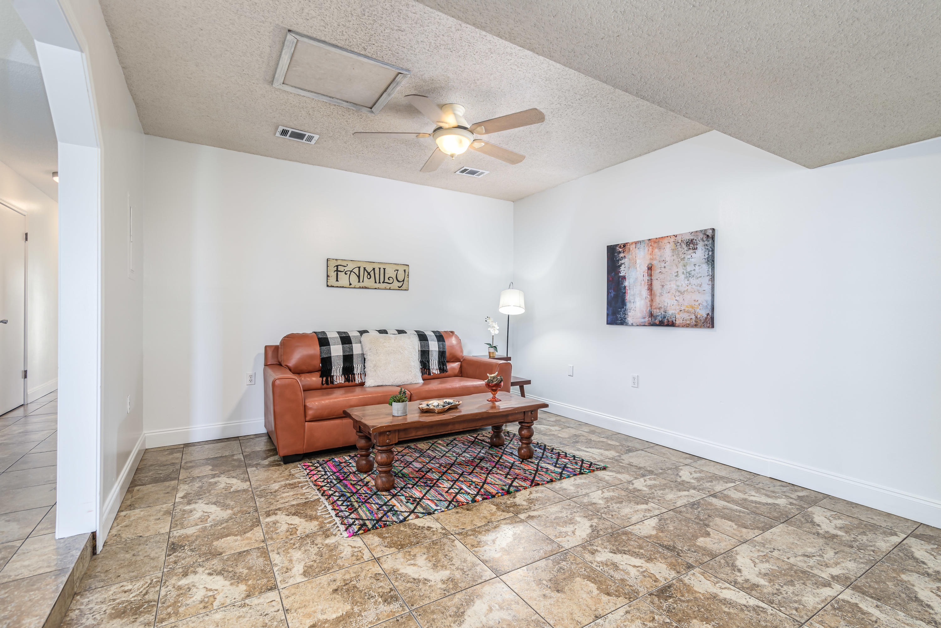 HIDDEN TRAILS PH 1 - Residential