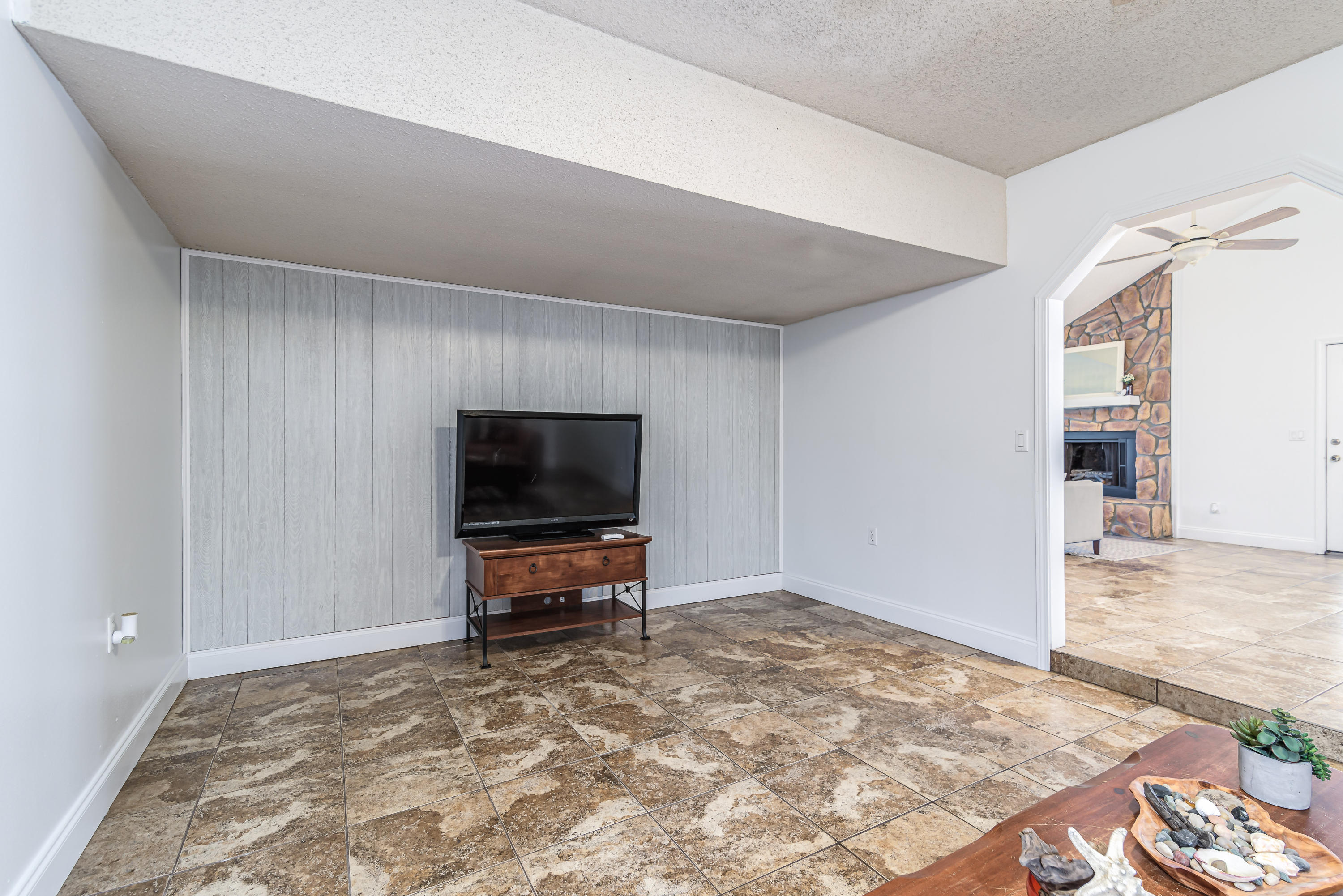 HIDDEN TRAILS PH 1 - Residential