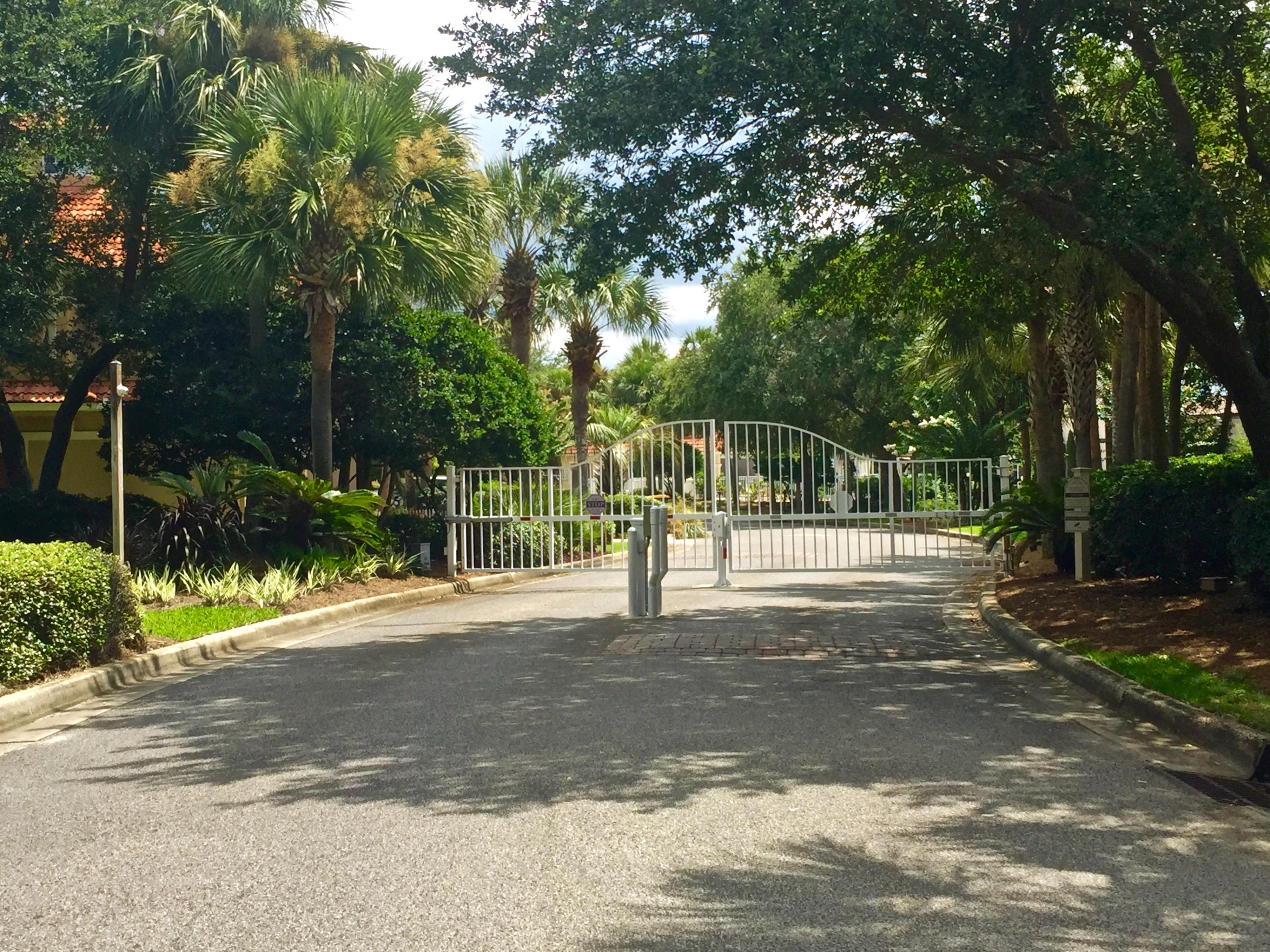 CALUSA BAY S/D - Land