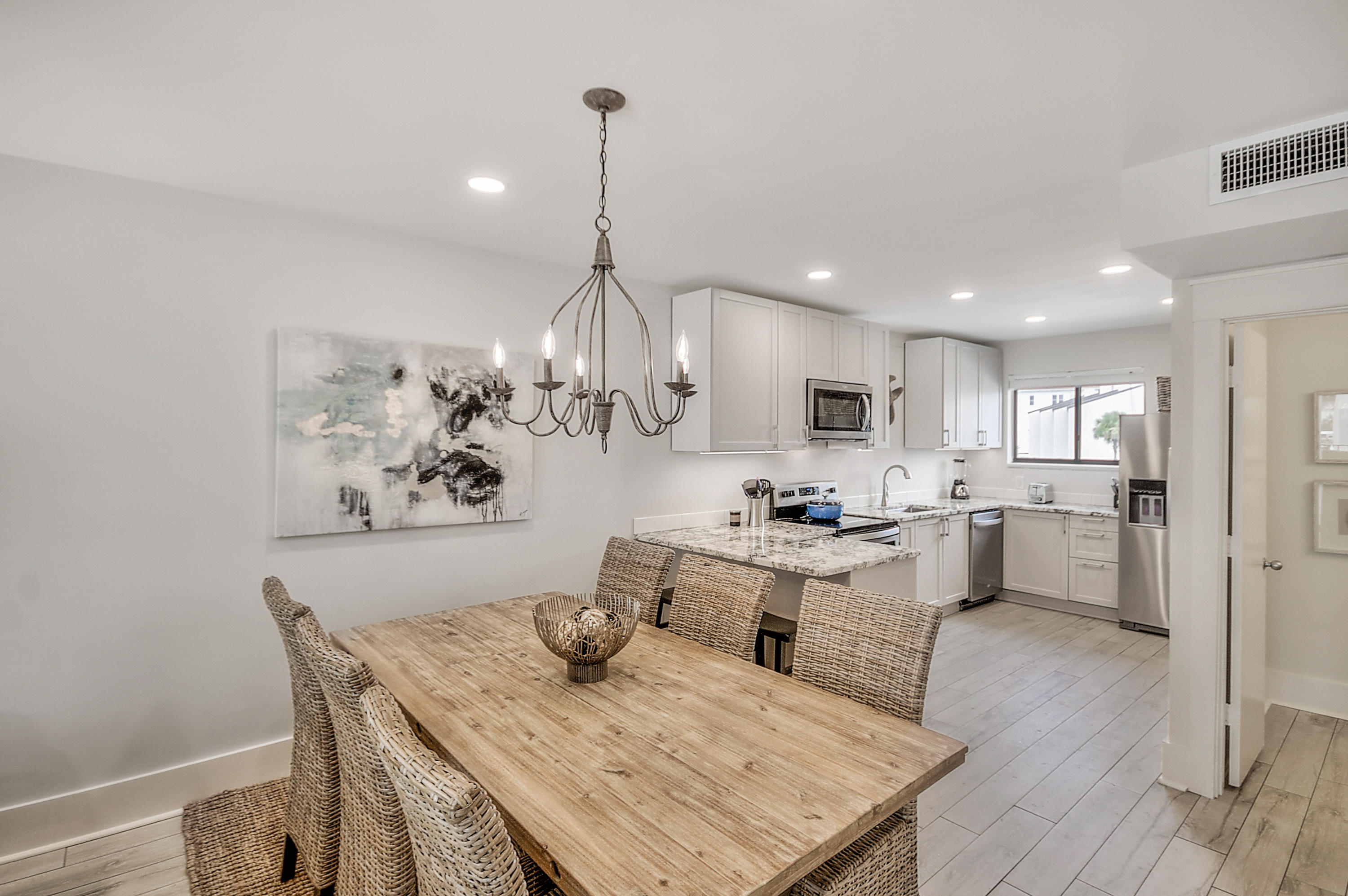 EMERALD HILL CONDO PH 3 - Residential