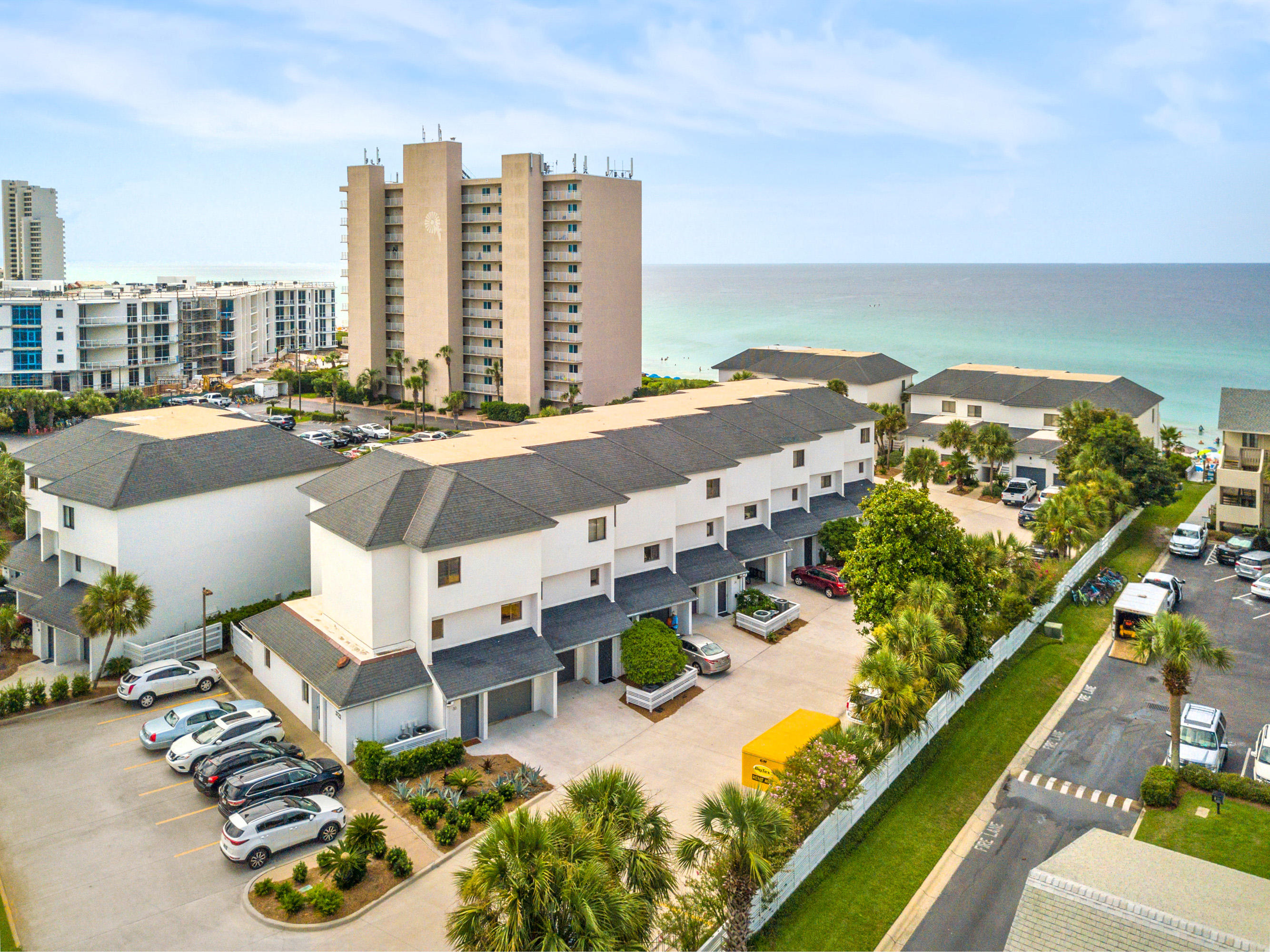 EMERALD HILL CONDO PH 3 - Residential