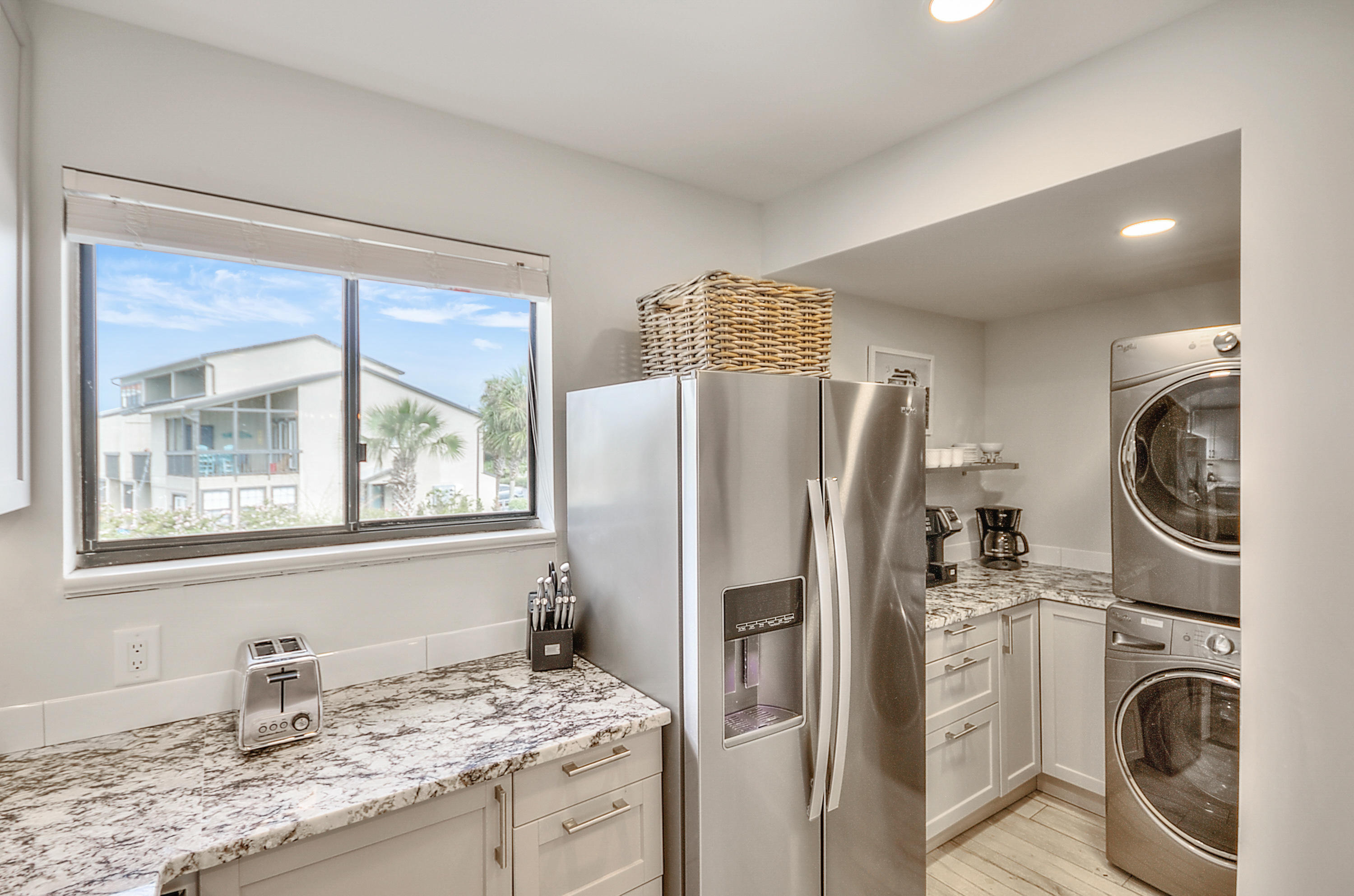 EMERALD HILL CONDO PH 3 - Residential