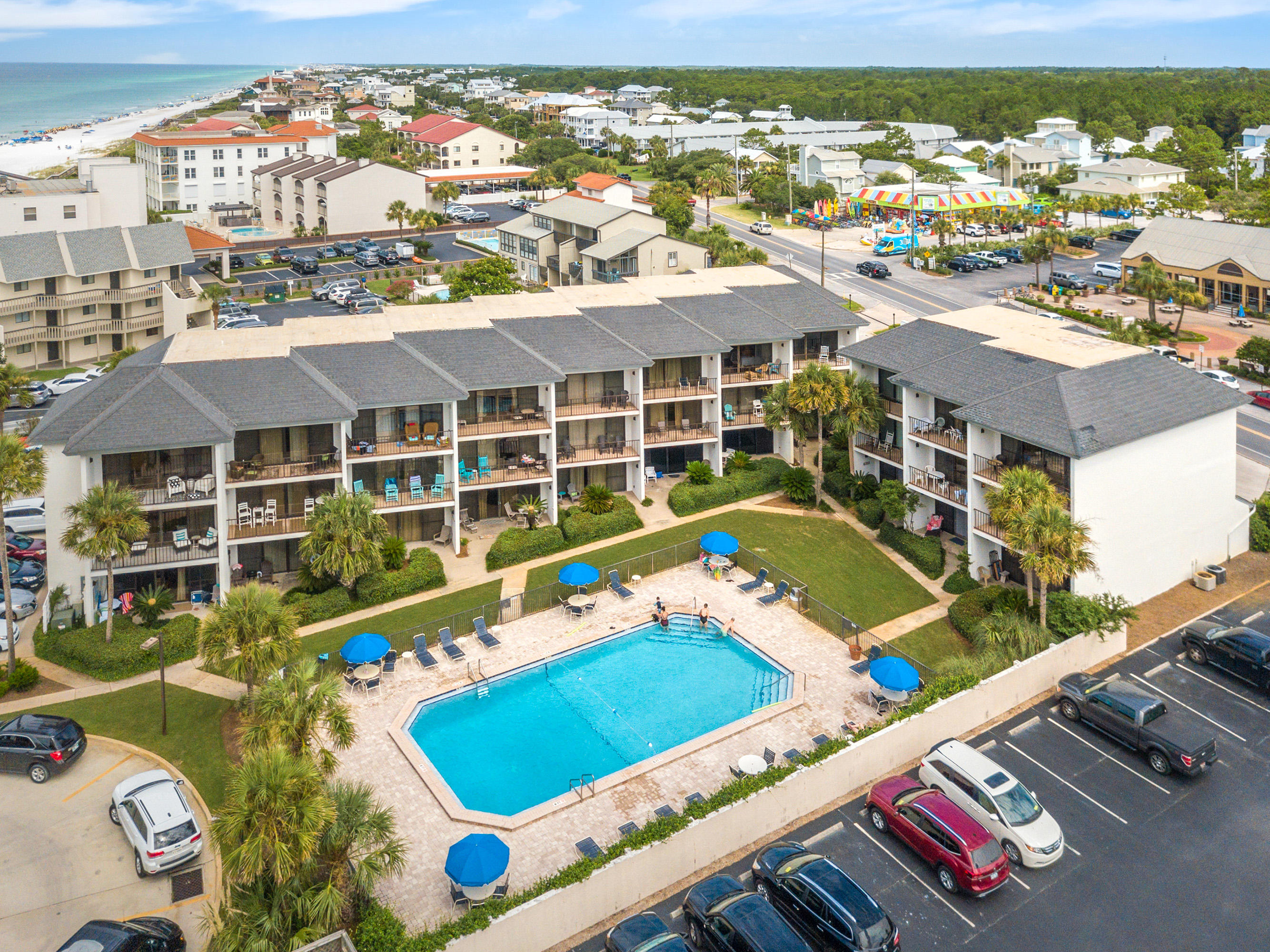 EMERALD HILL CONDO PH 3 - Residential