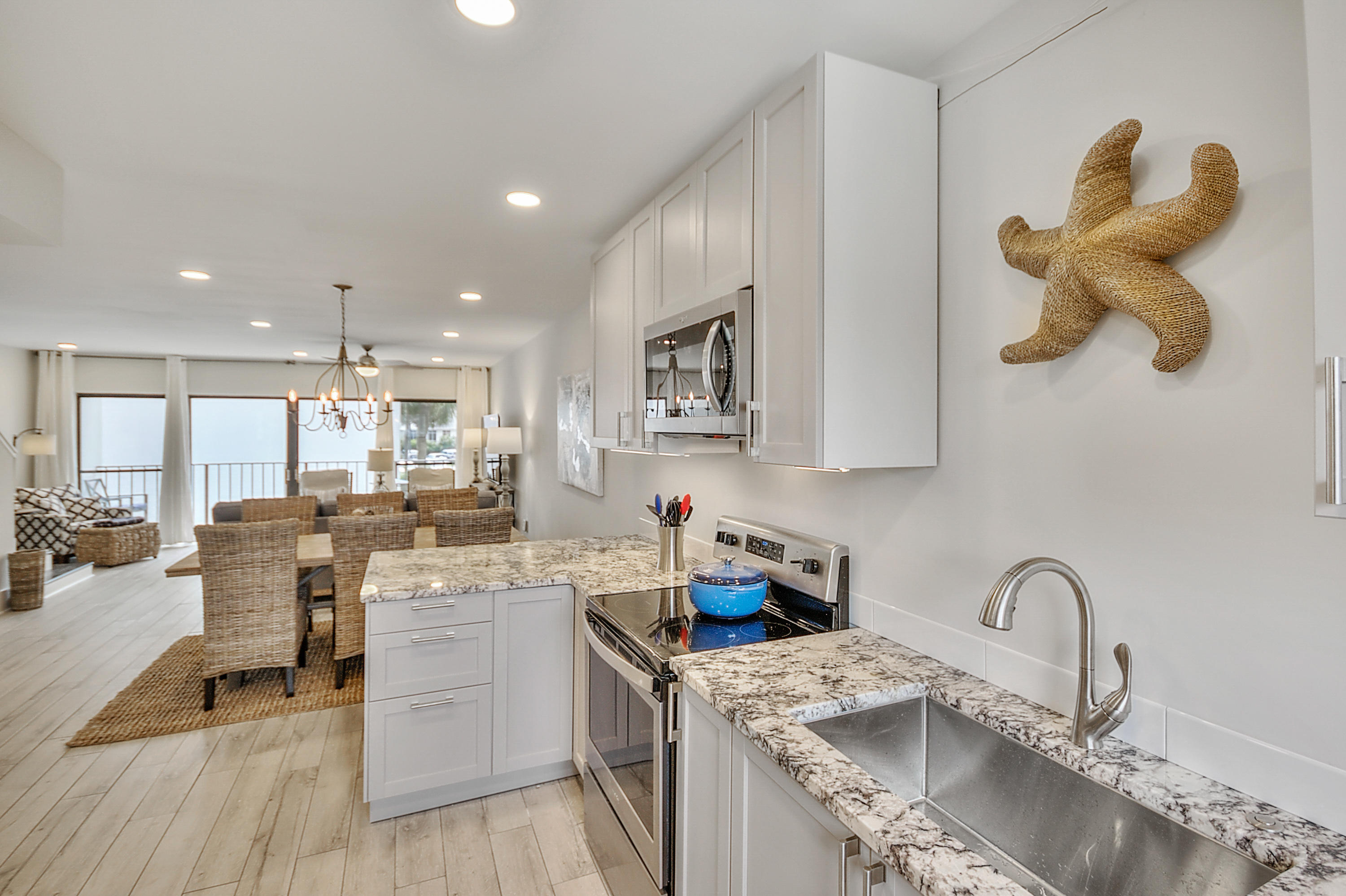 EMERALD HILL CONDO PH 3 - Residential