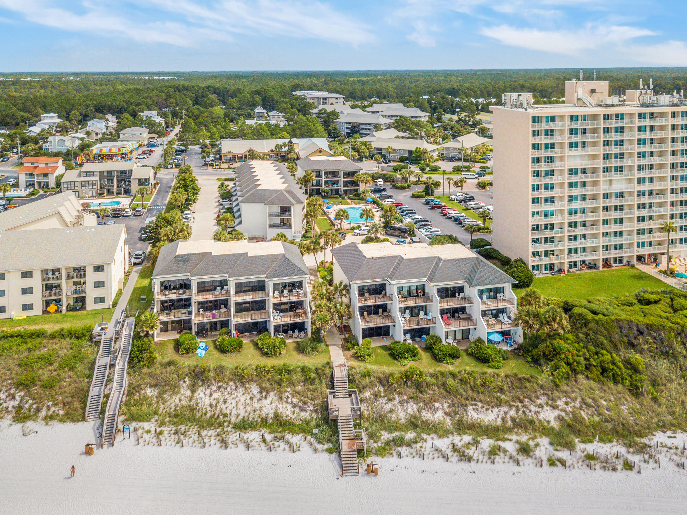 EMERALD HILL CONDO PH 3 - Residential