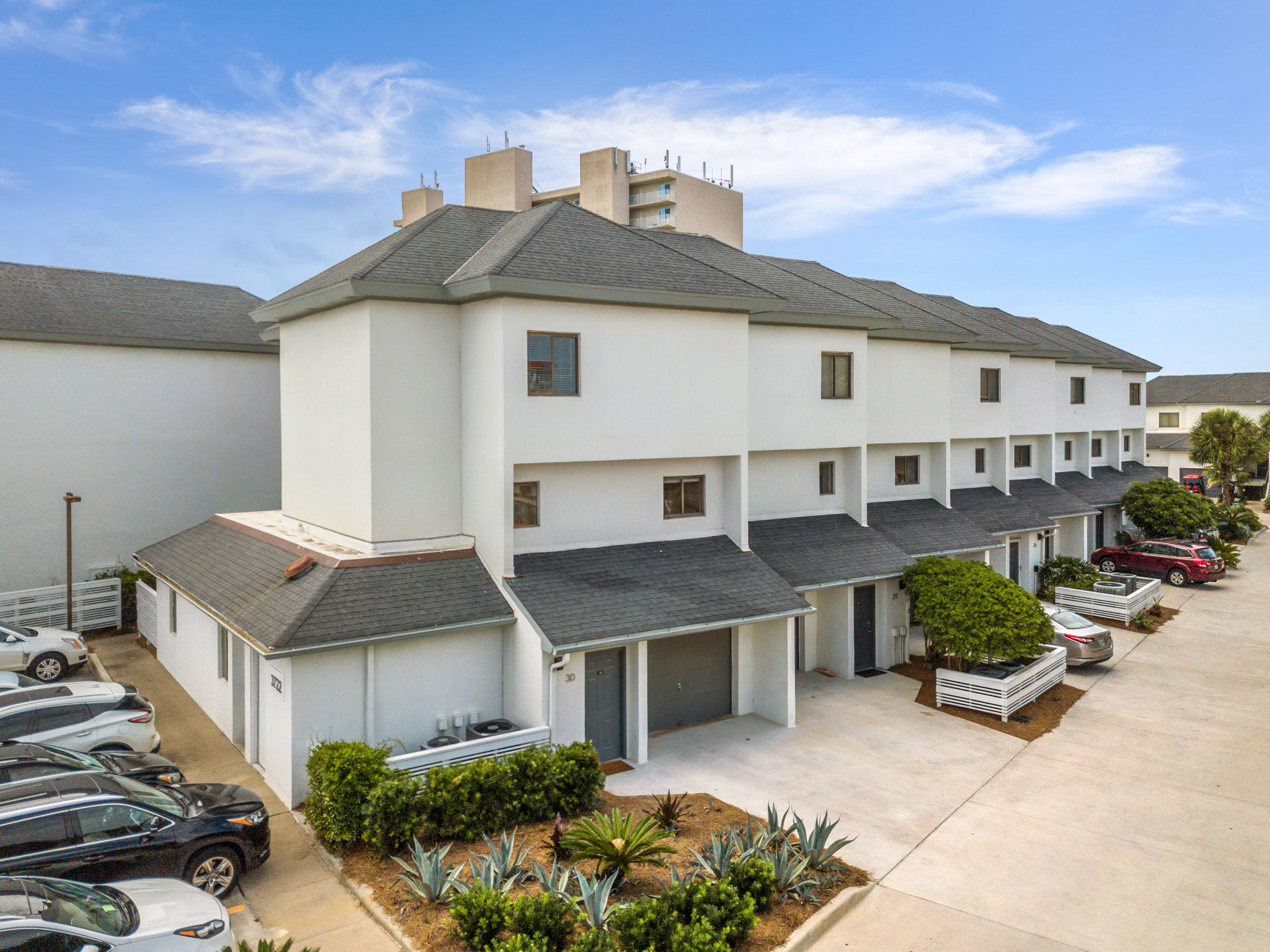 EMERALD HILL CONDO PH 3 - Residential