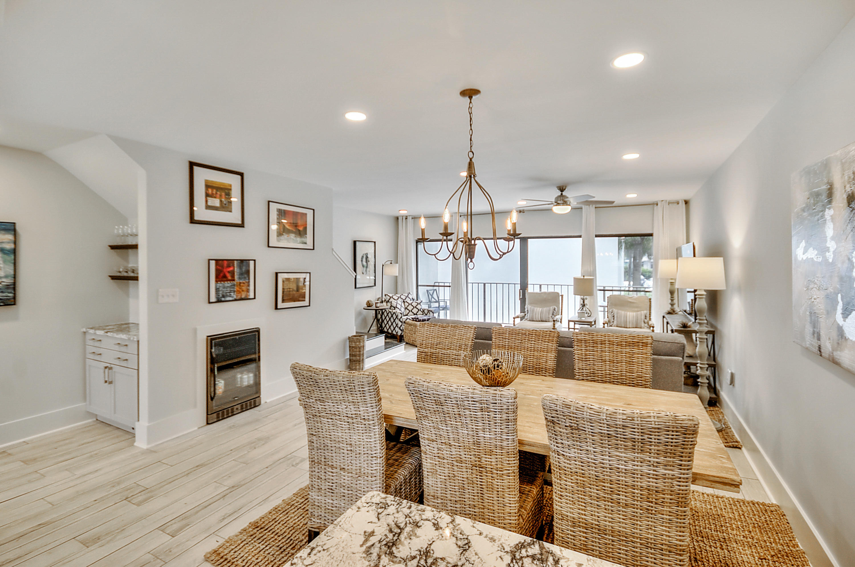 EMERALD HILL CONDO PH 3 - Residential