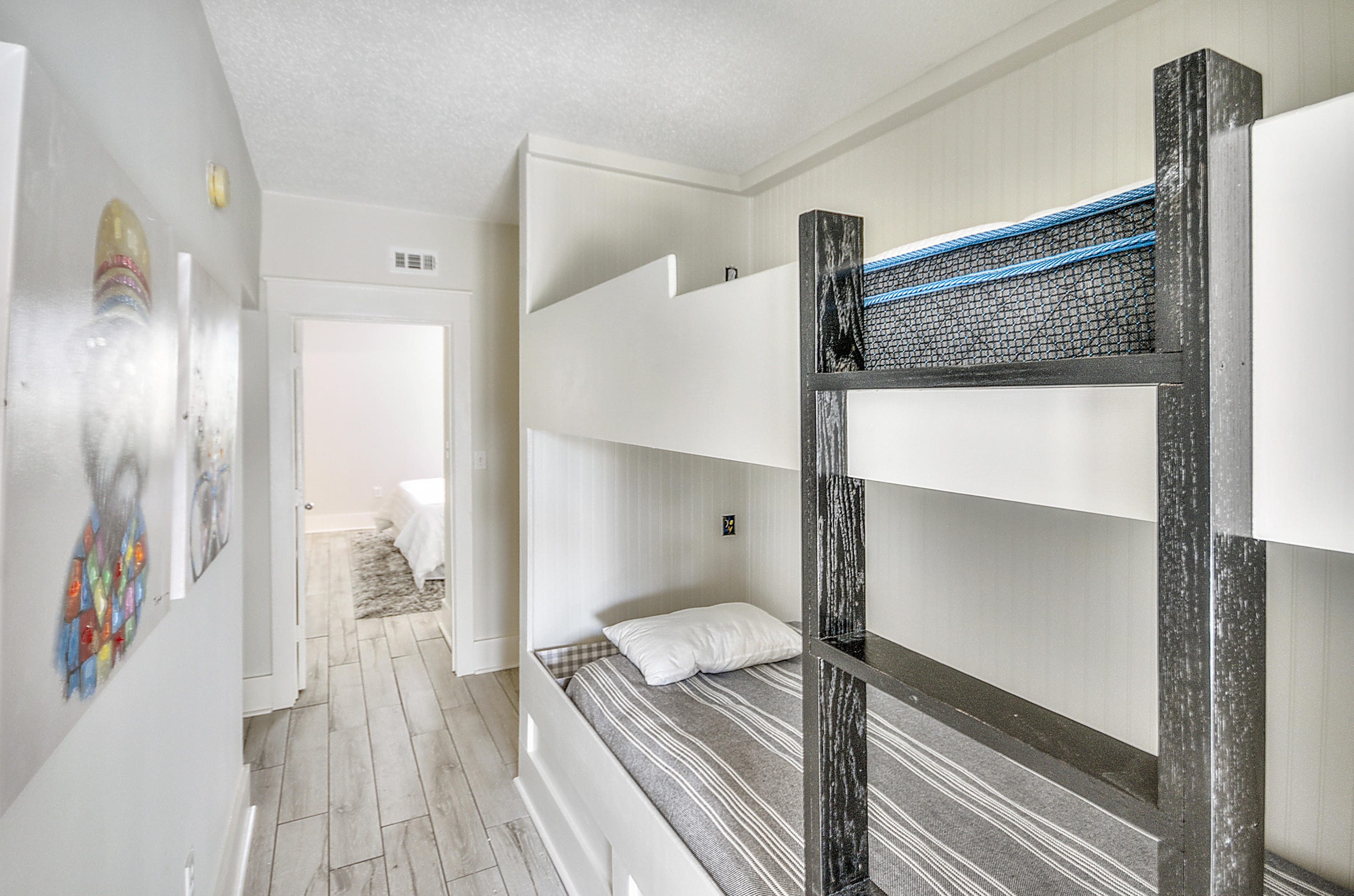 EMERALD HILL CONDO PH 3 - Residential