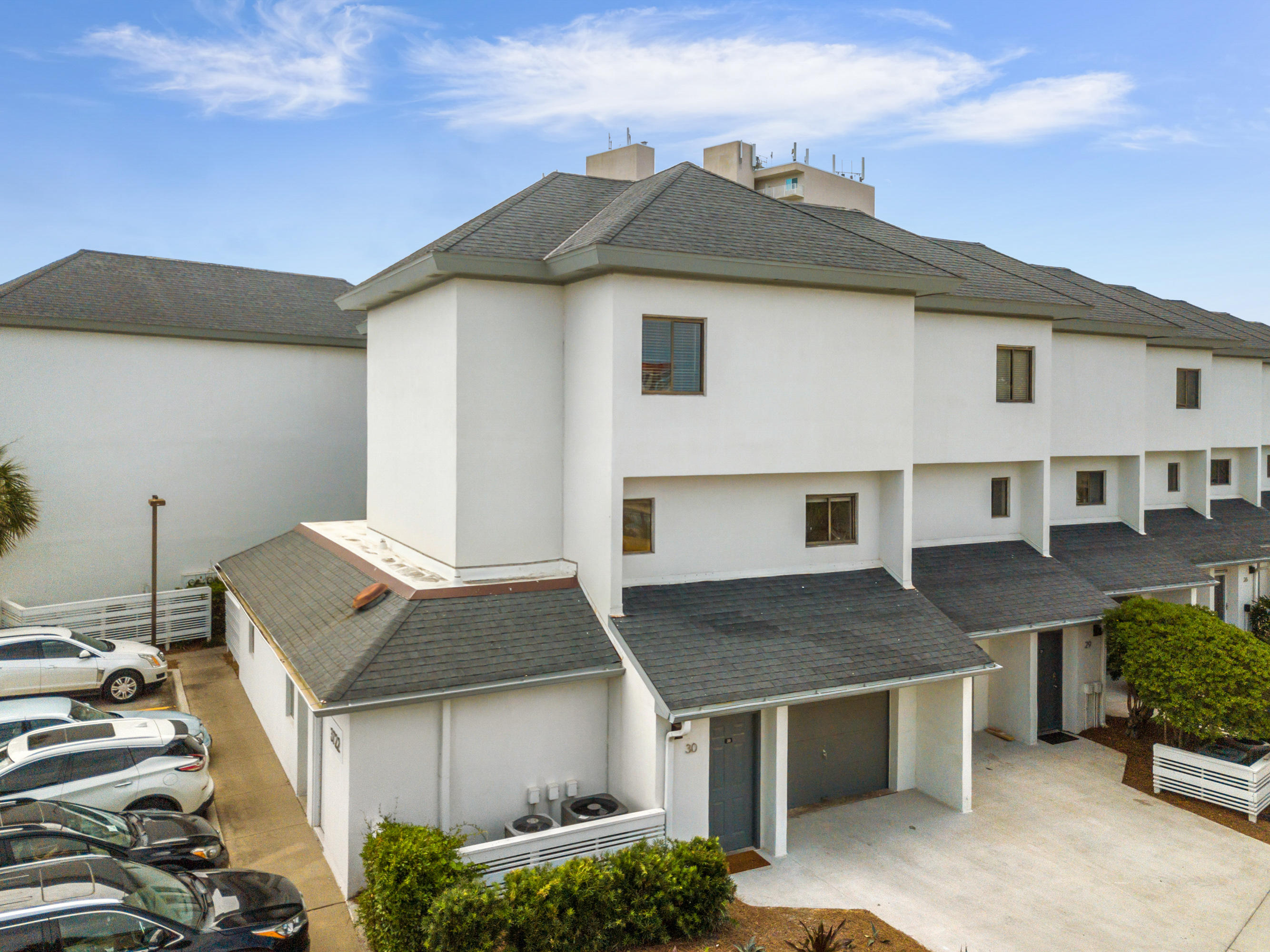 EMERALD HILL CONDO PH 3 - Residential