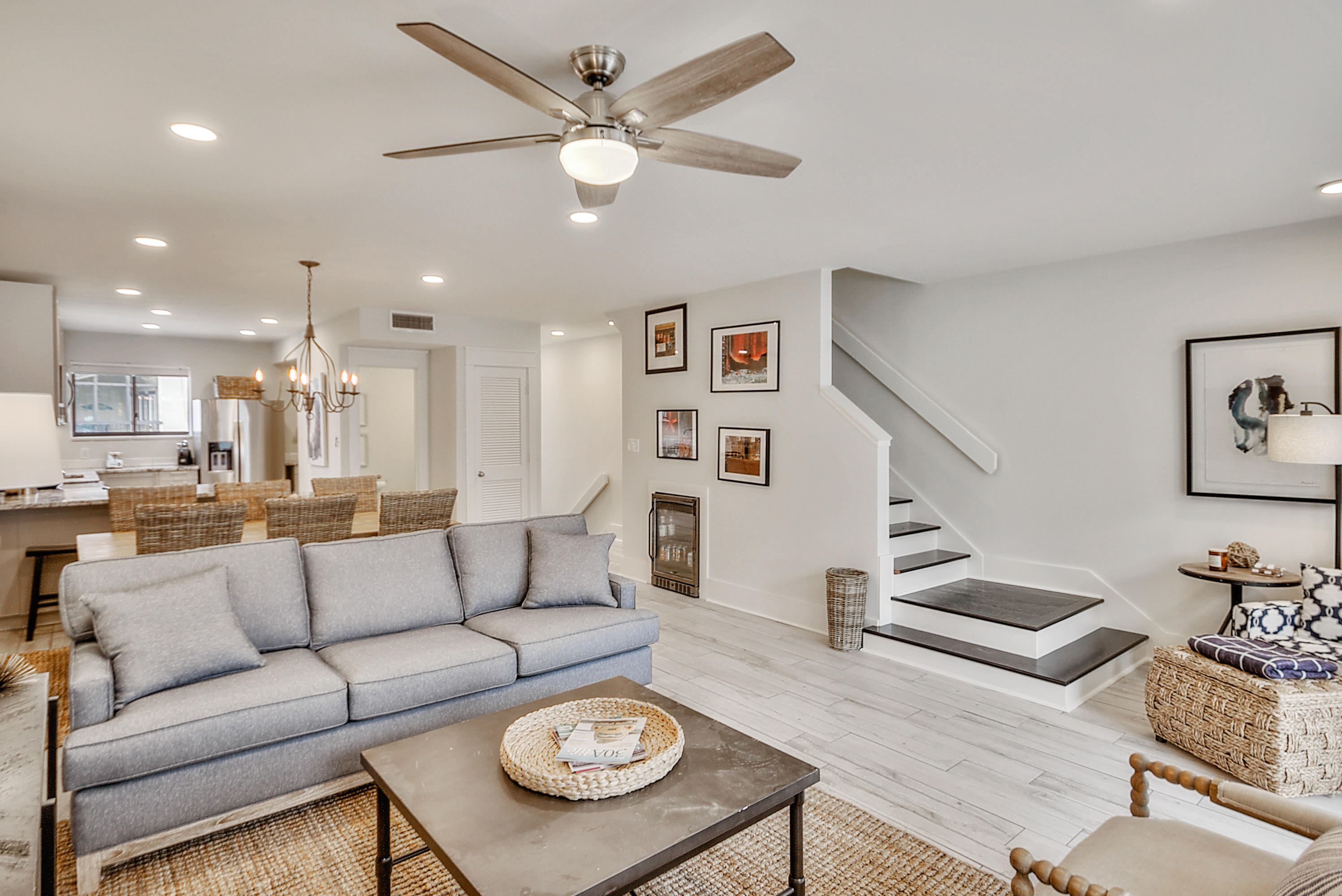 EMERALD HILL CONDO PH 3 - Residential