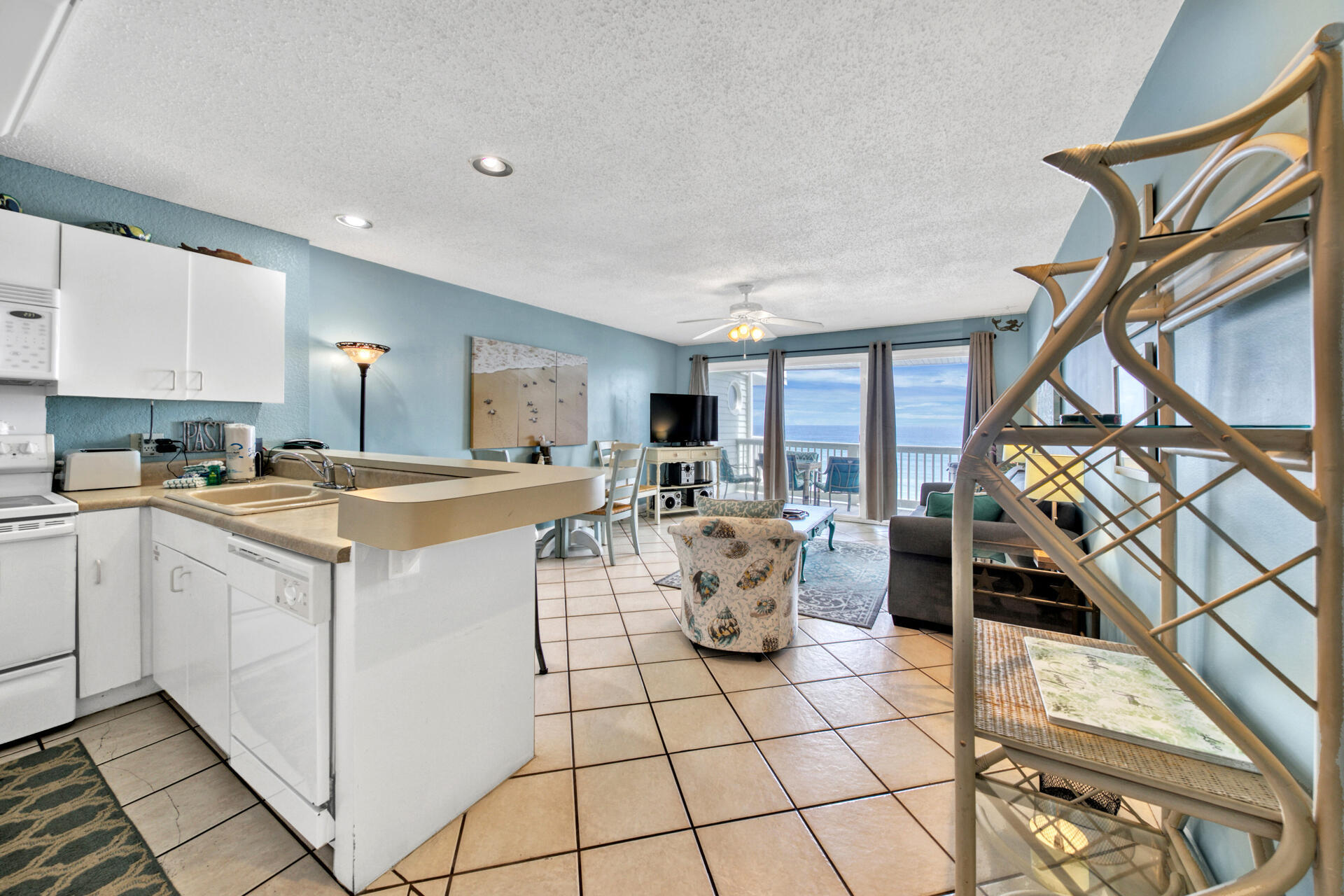 MISTRAL CONDO - Residential