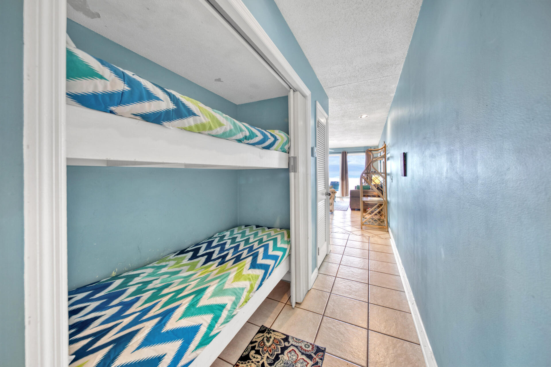 MISTRAL CONDO - Residential