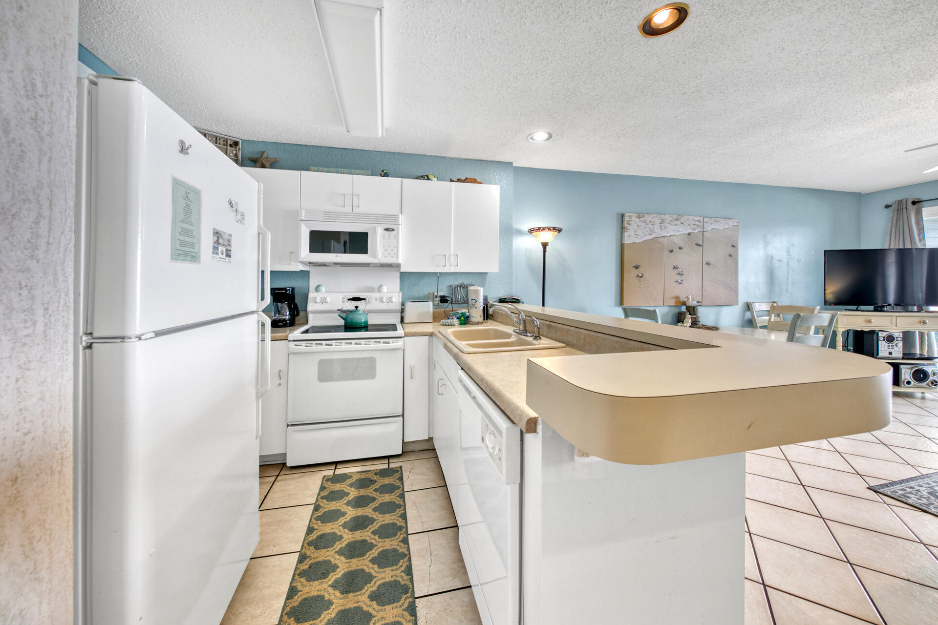 MISTRAL CONDO - Residential