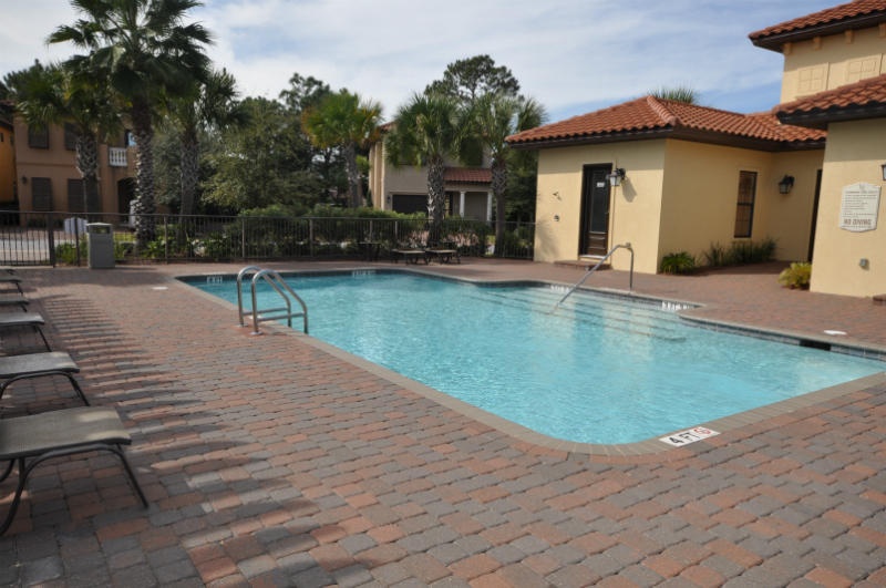 VILLA LAGO - Residential