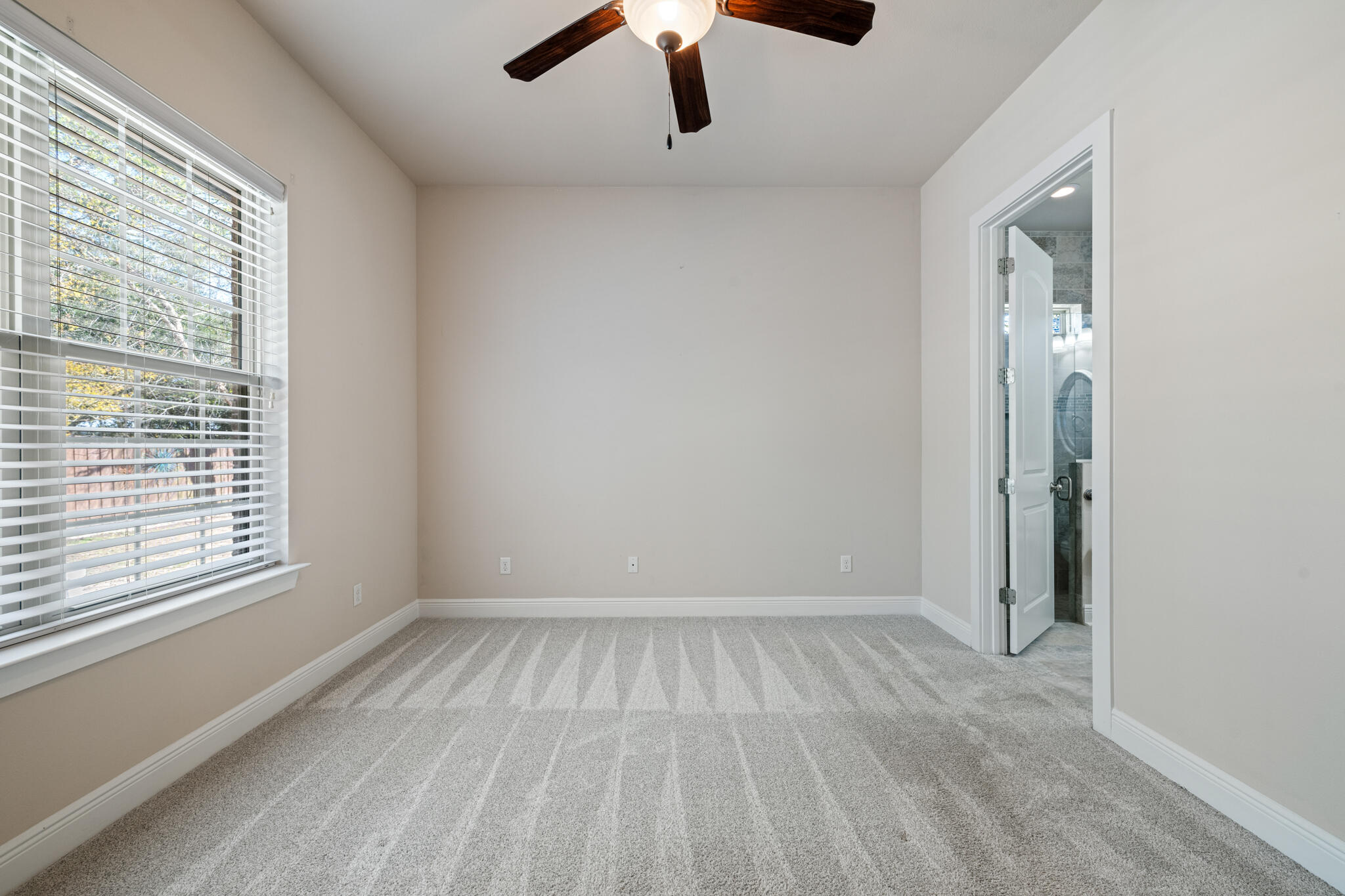 LAURELWOOD ESTATES - Residential