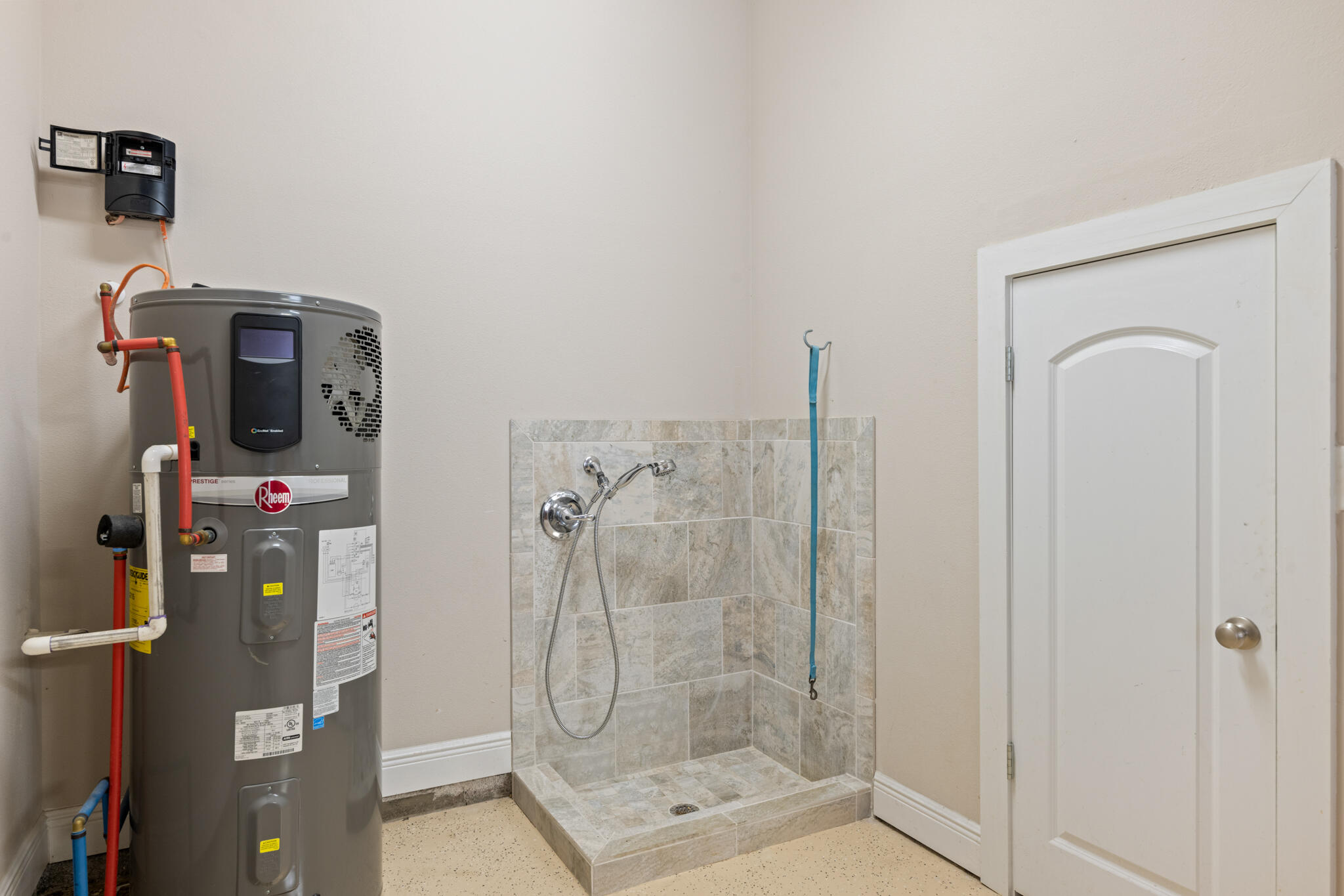 LAURELWOOD ESTATES - Residential