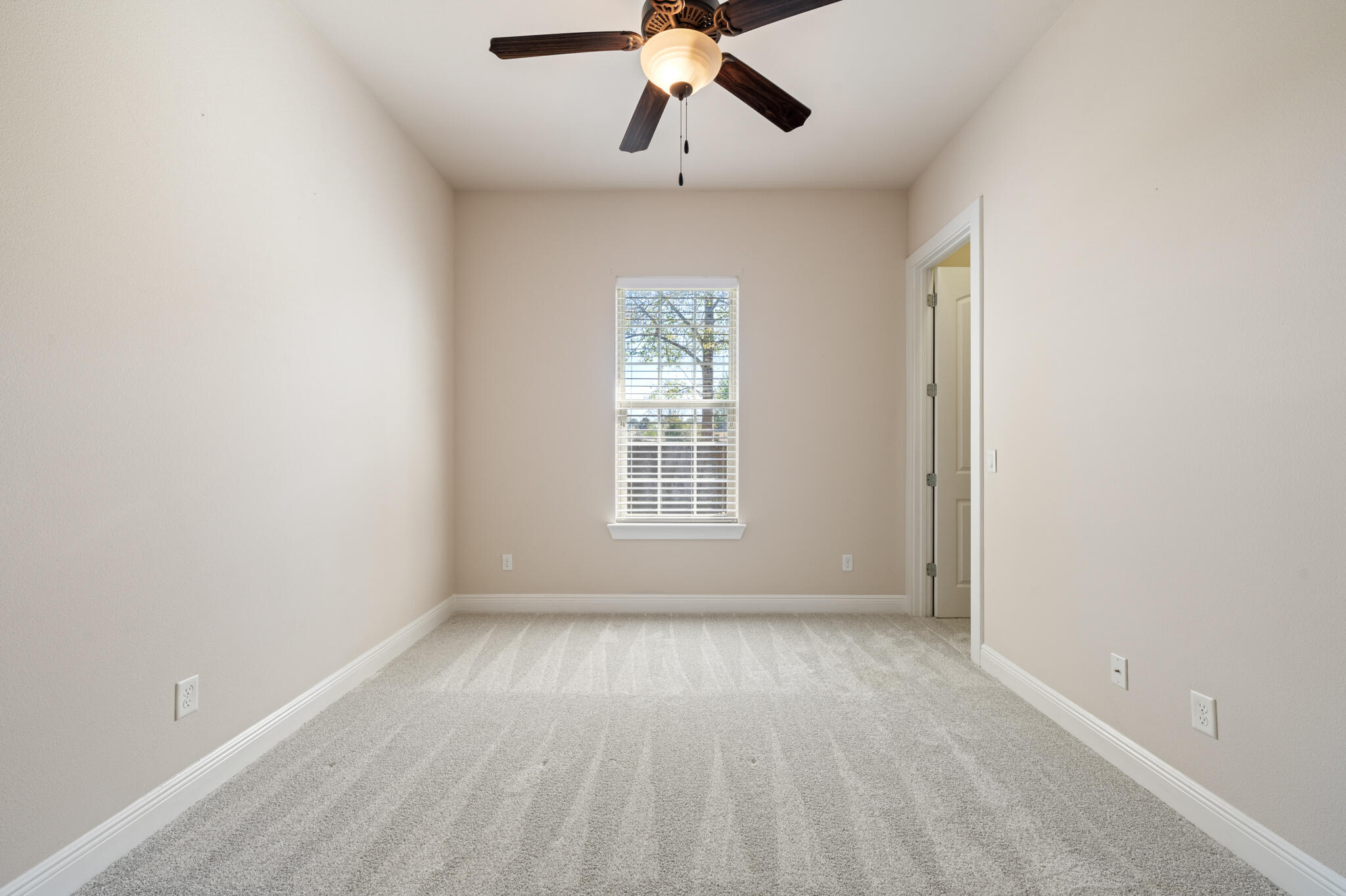 LAURELWOOD ESTATES - Residential