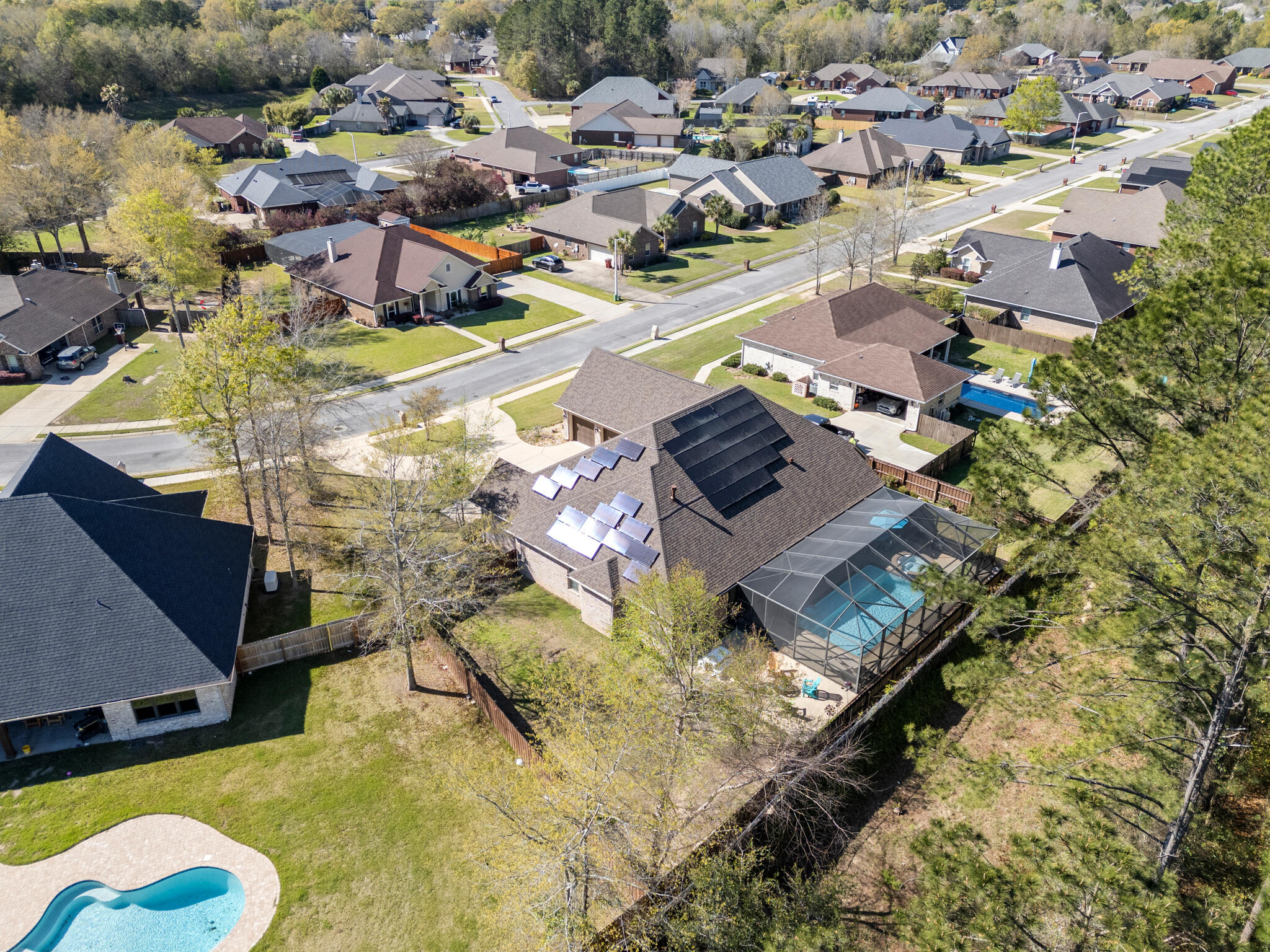 LAURELWOOD ESTATES - Residential