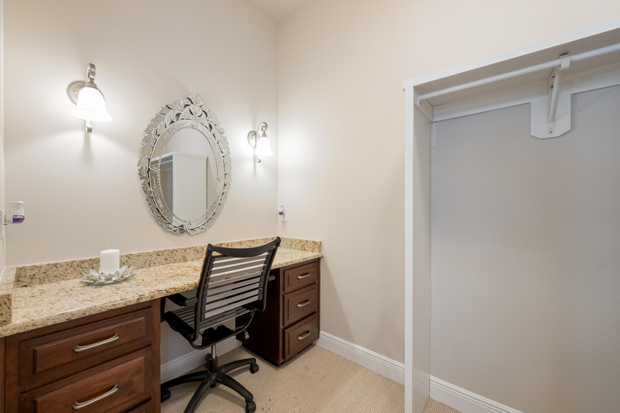 LAURELWOOD ESTATES - Residential