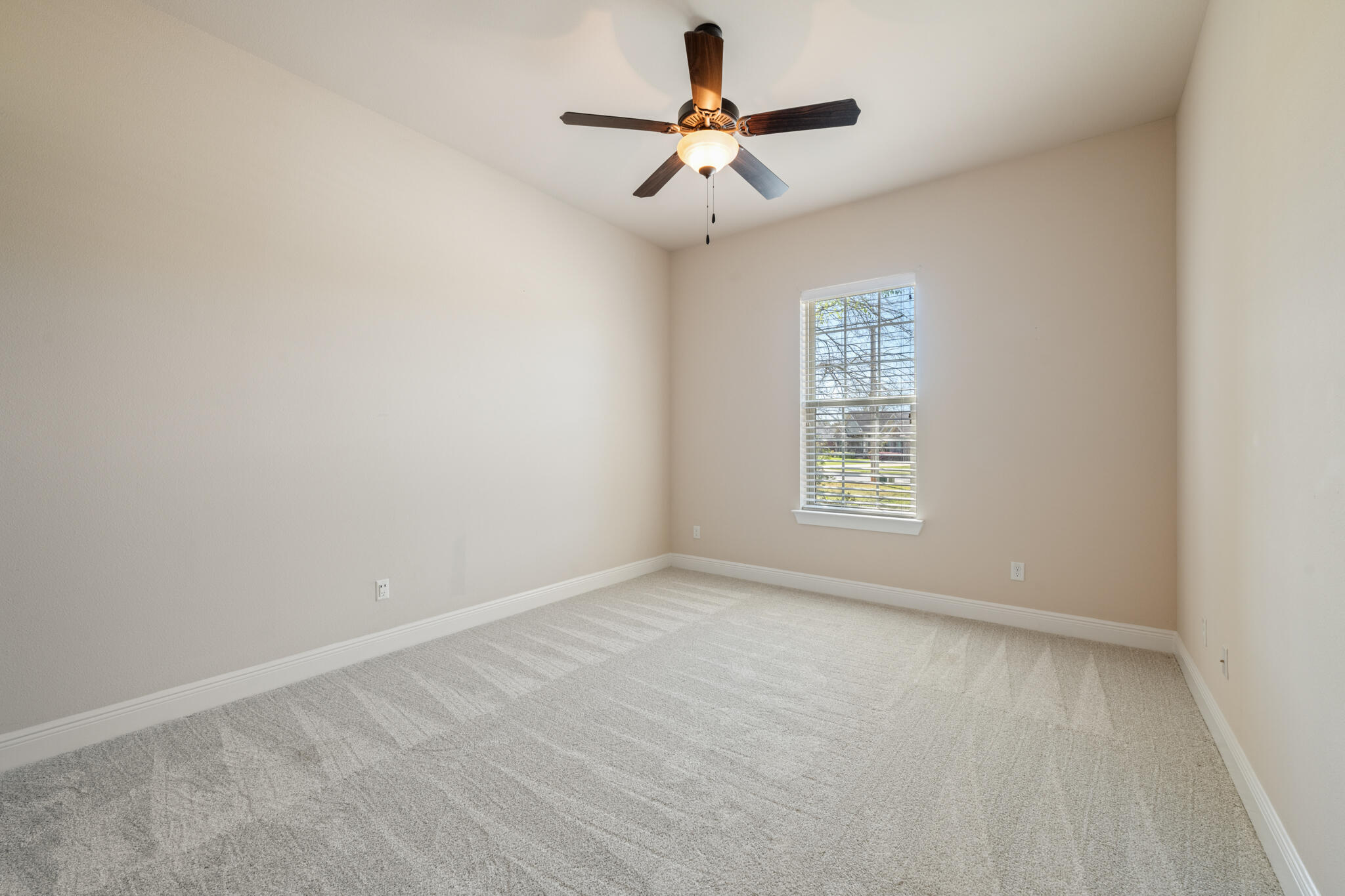 LAURELWOOD ESTATES - Residential