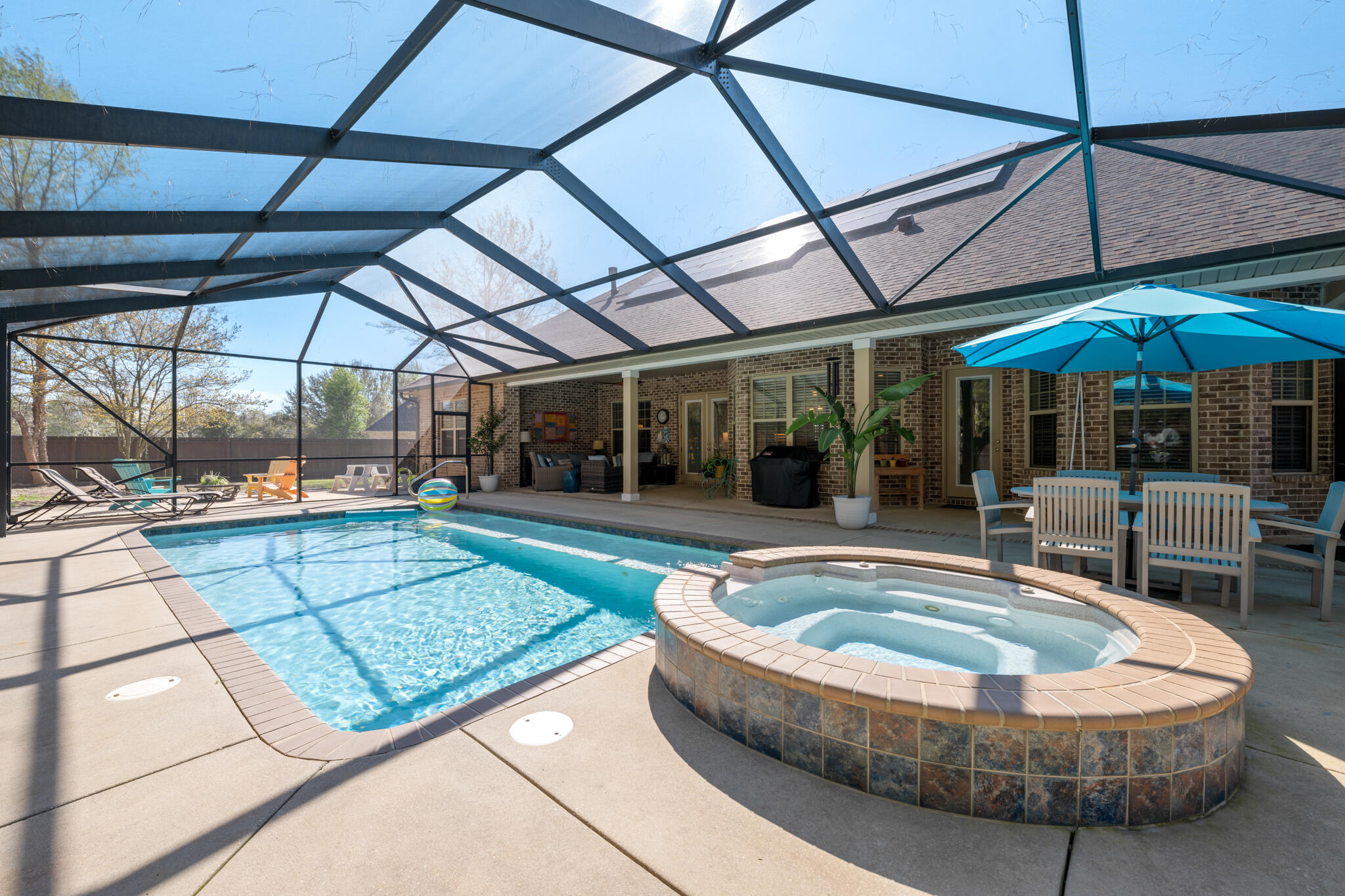 LAURELWOOD ESTATES - Residential