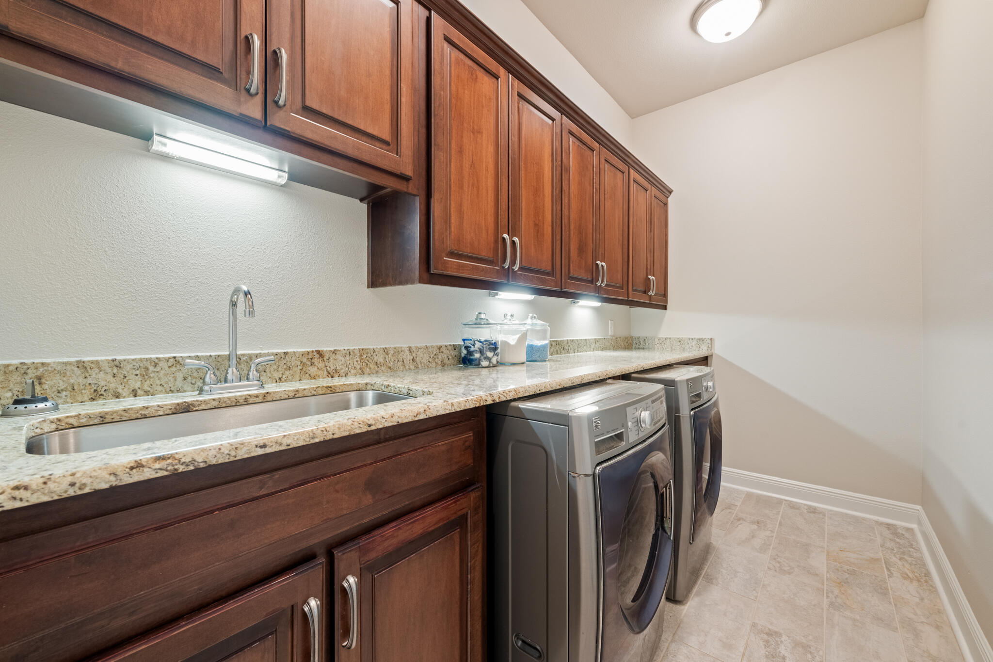 LAURELWOOD ESTATES - Residential