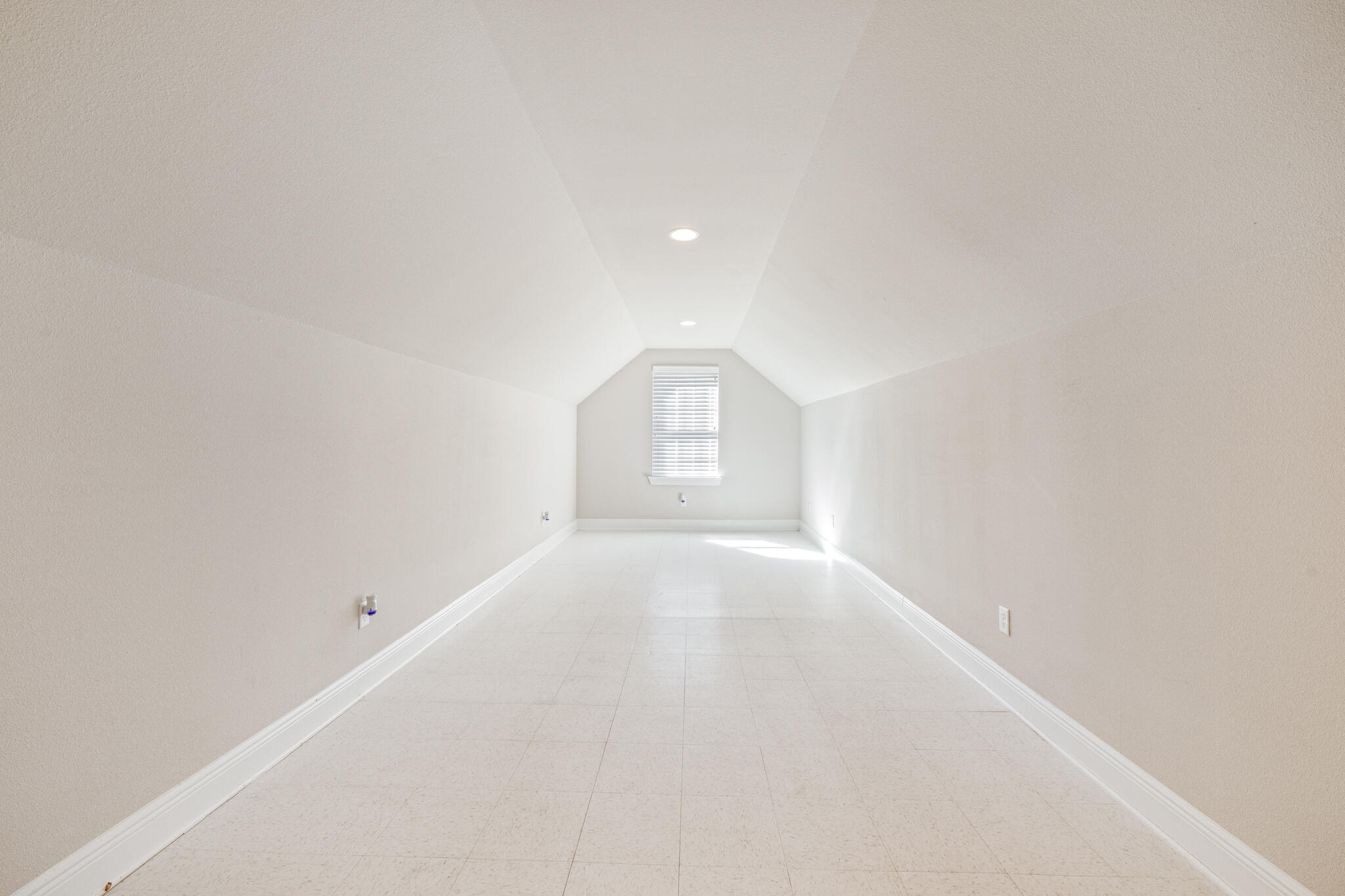 LAURELWOOD ESTATES - Residential