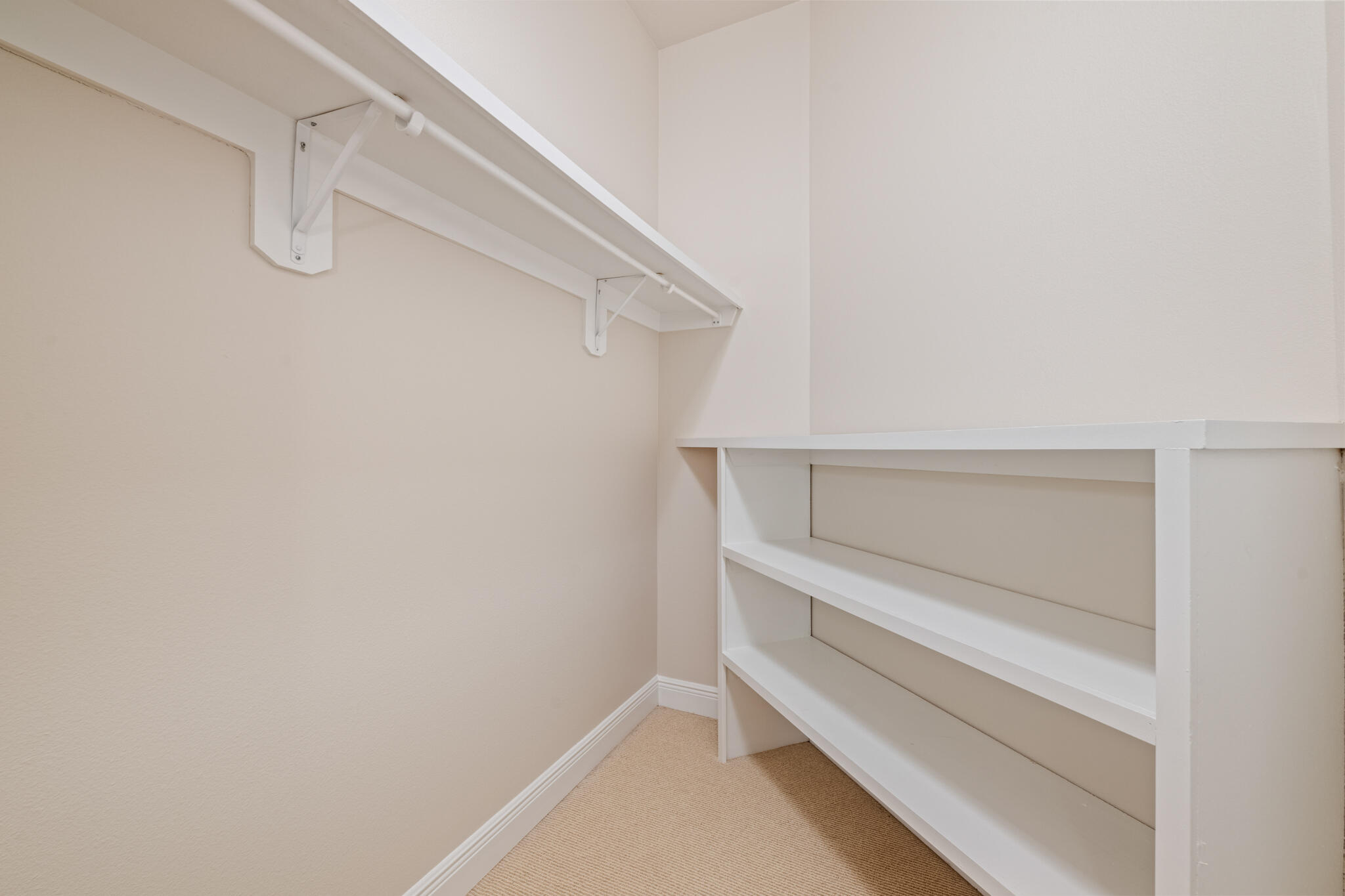 LAURELWOOD ESTATES - Residential