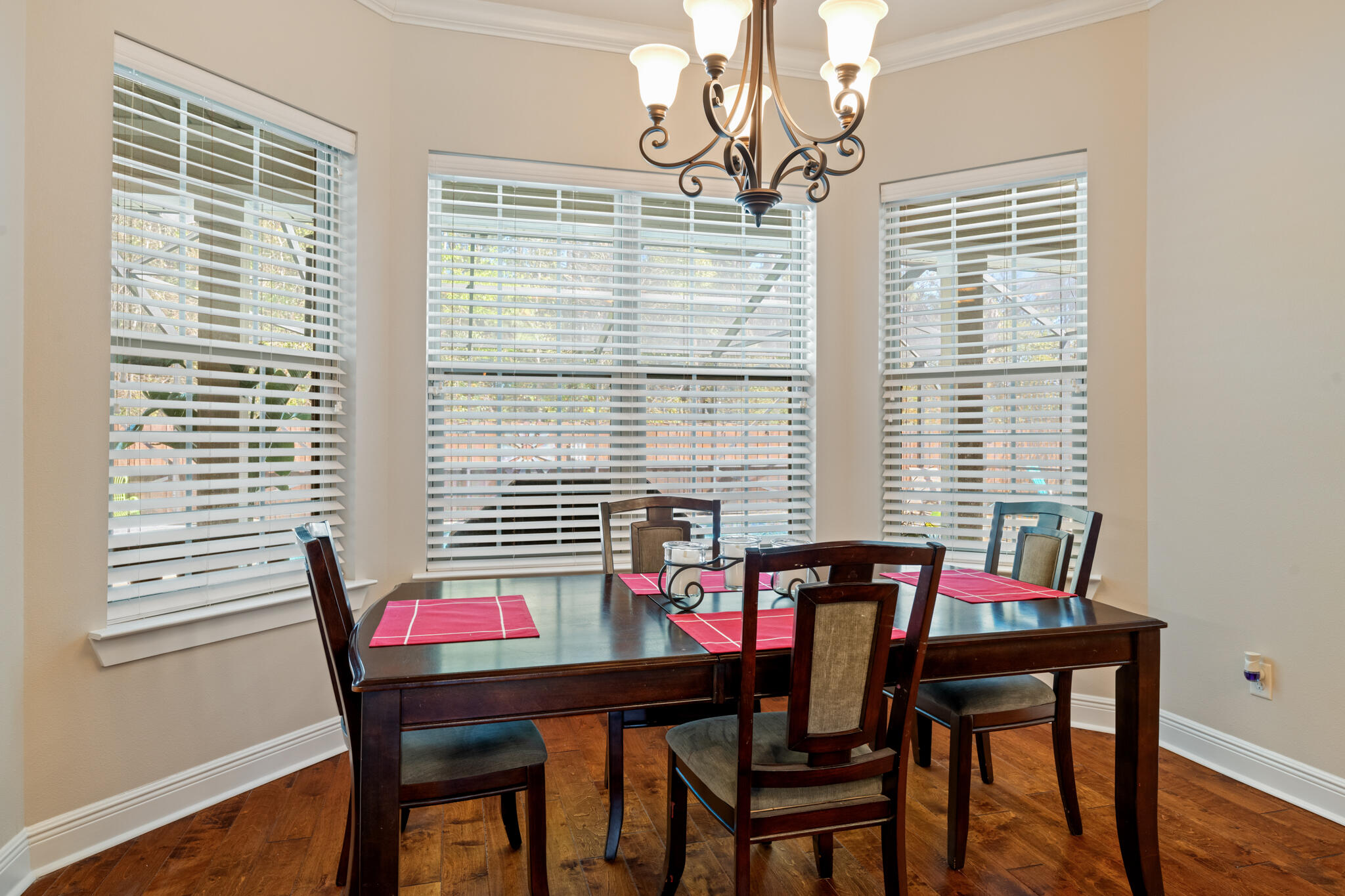 LAURELWOOD ESTATES - Residential