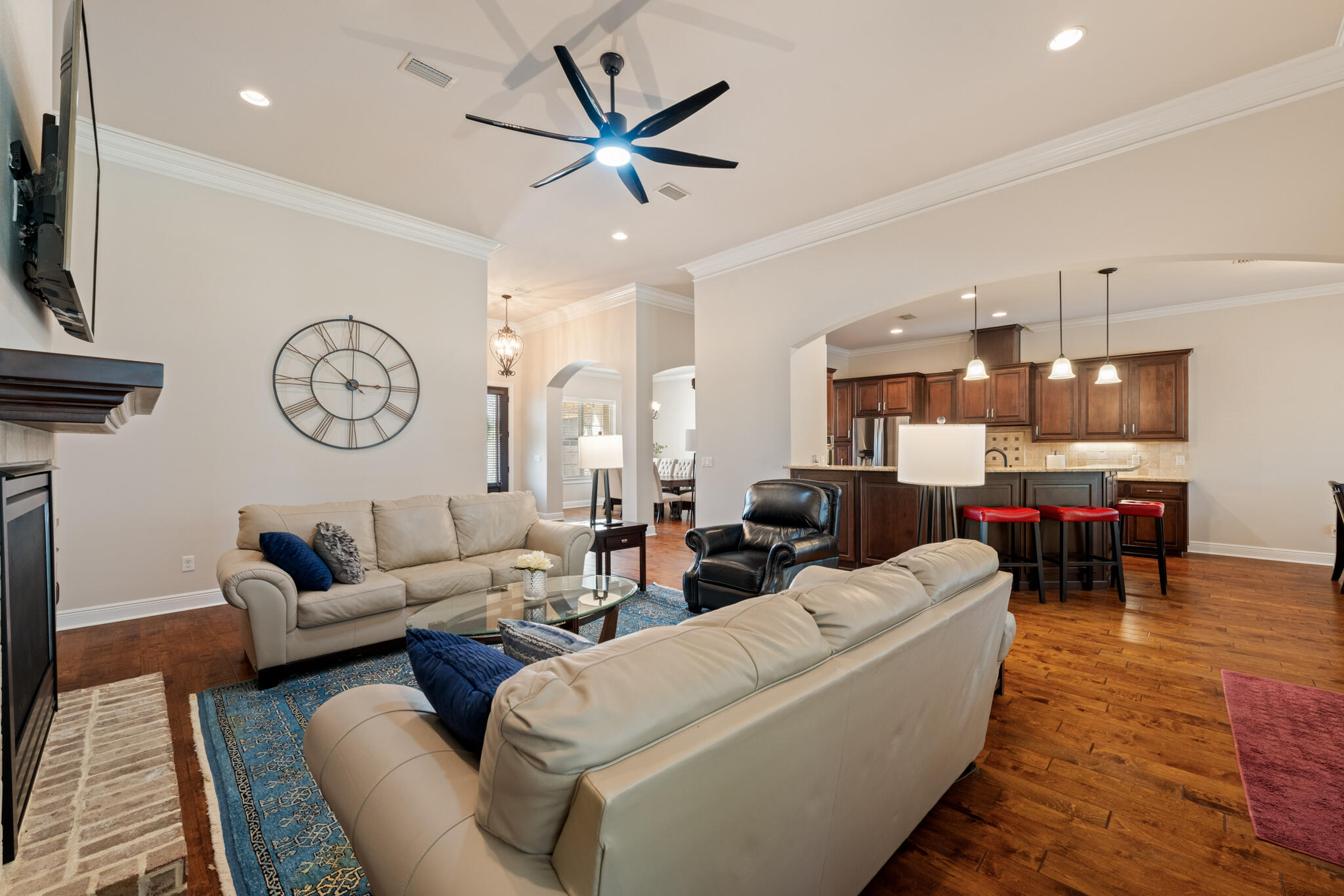 LAURELWOOD ESTATES - Residential