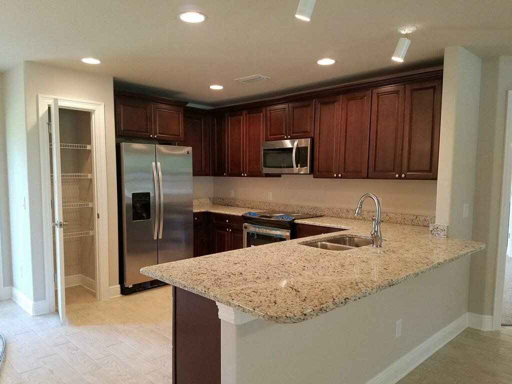 EVERGREEN SHORES - Residential