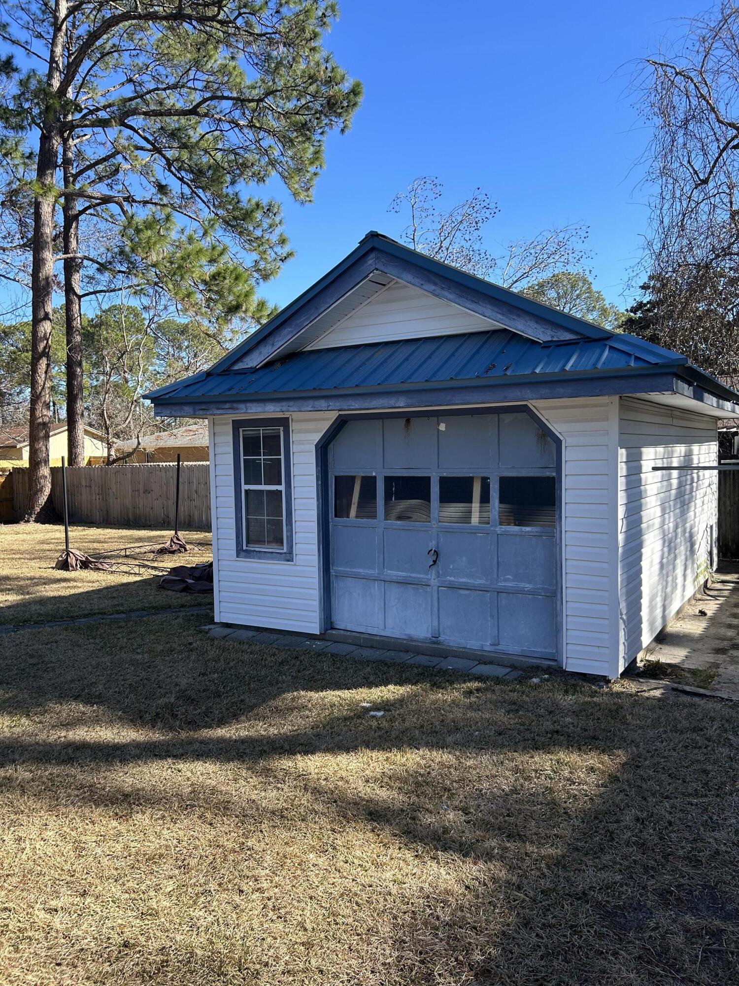 PINE MEADOWS - Residential