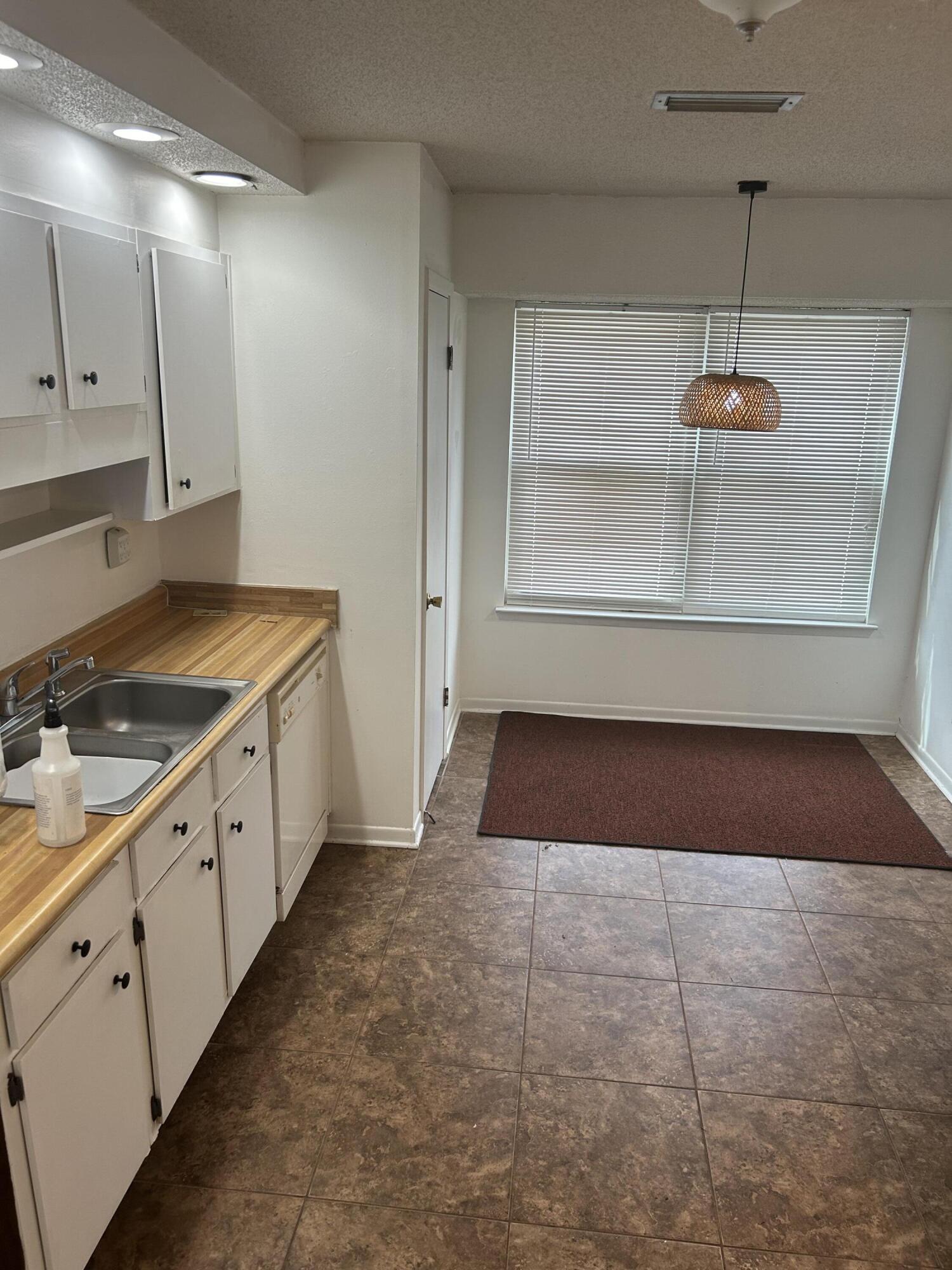 PINE MEADOWS - Residential