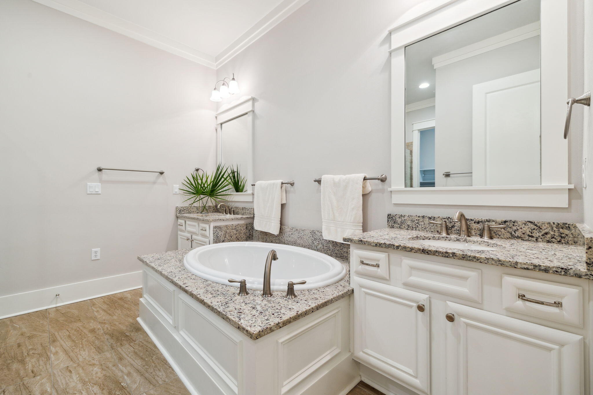 PARADISE COVE - Residential