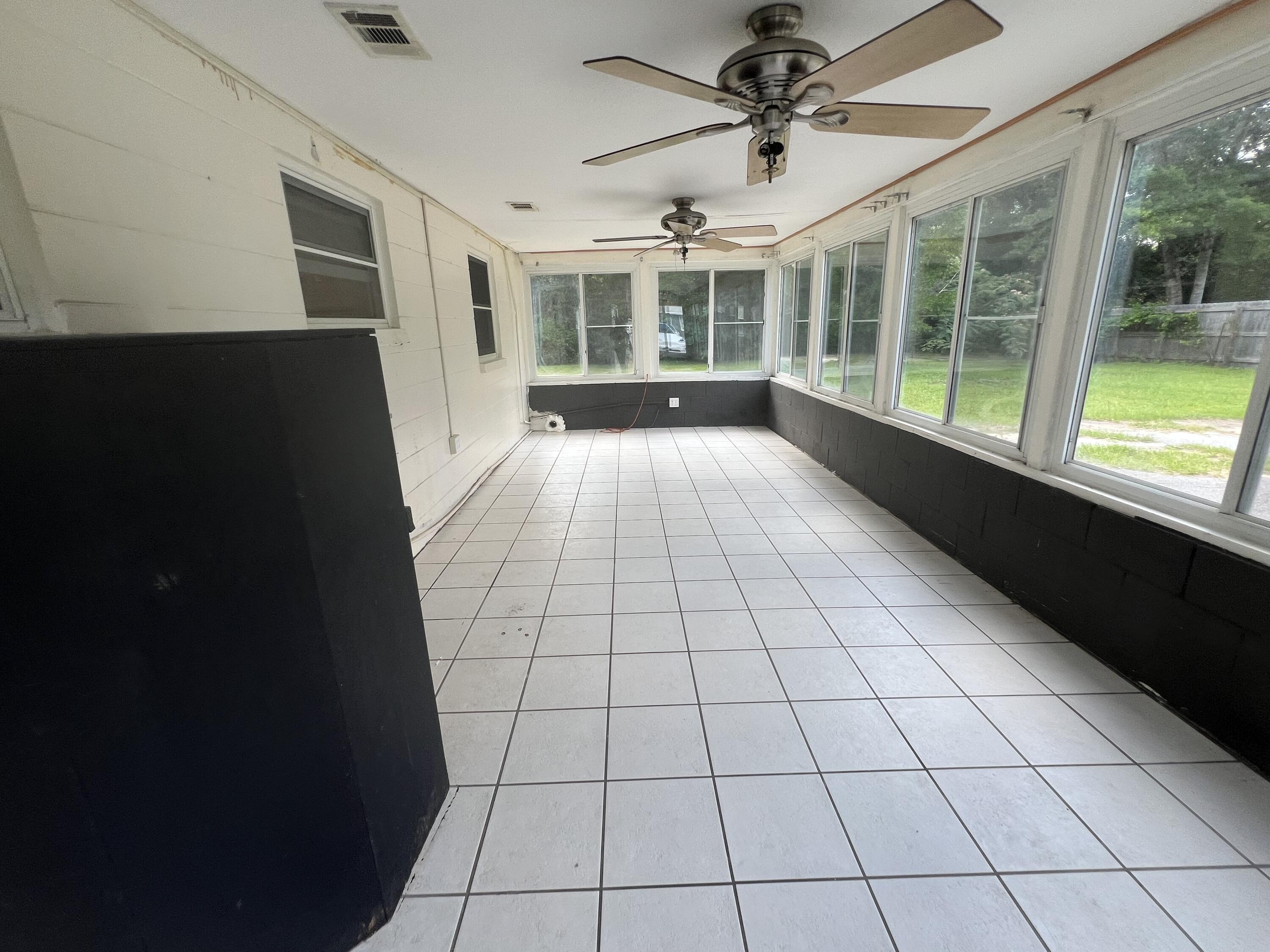 FLORIDA TOWN HEIGHTS - Residential