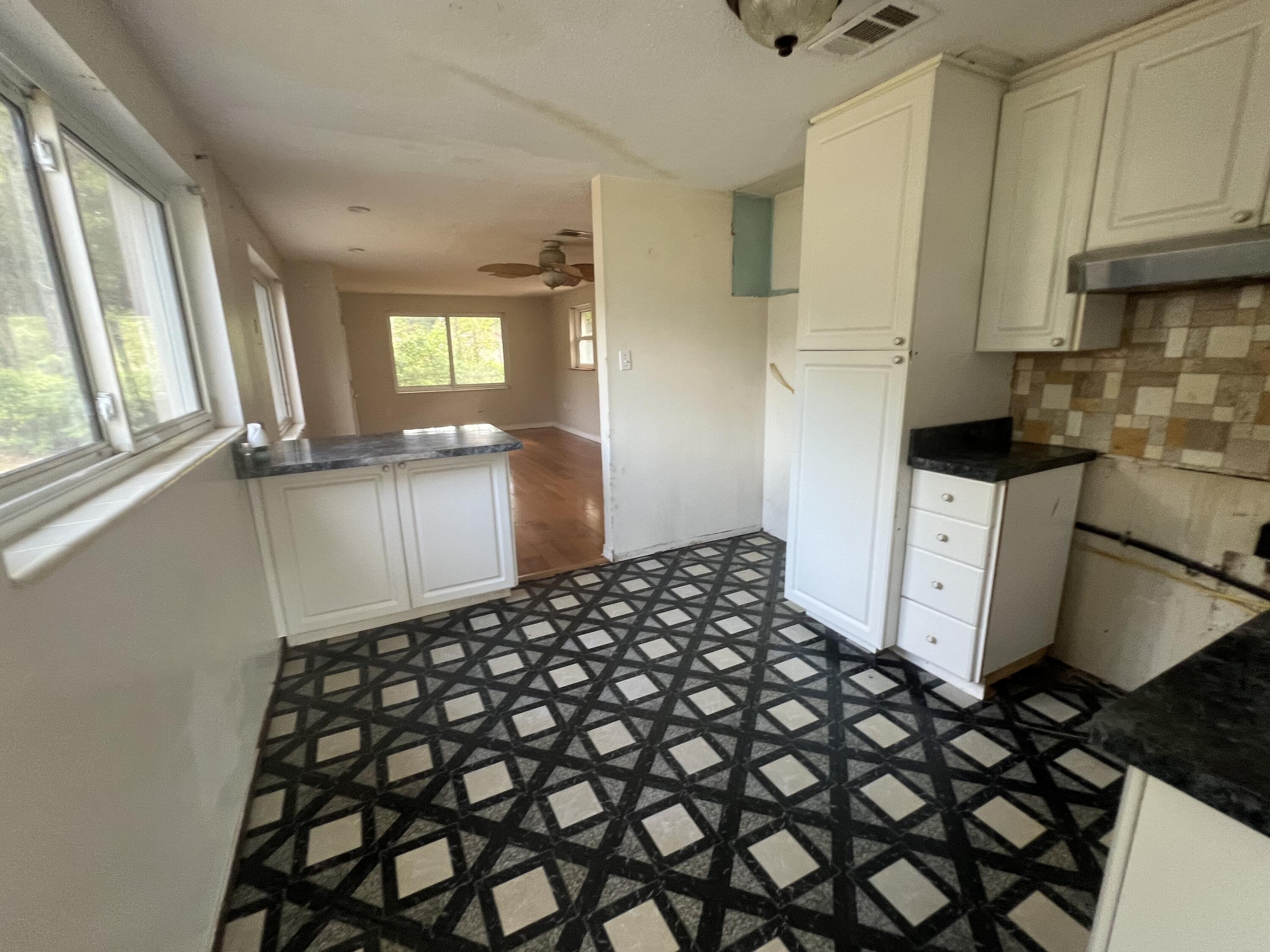 FLORIDA TOWN HEIGHTS - Residential